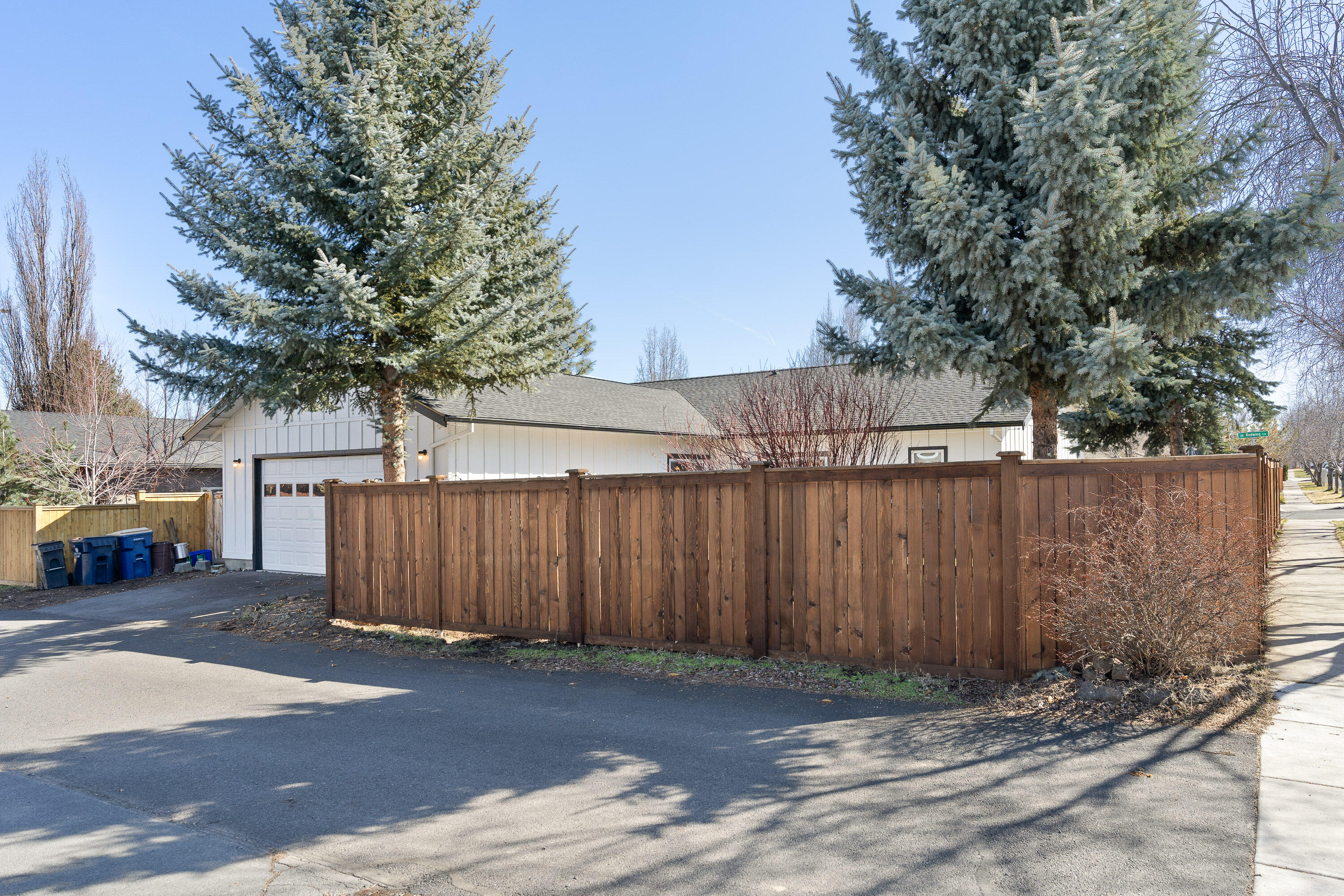 20608 Redwing Lane