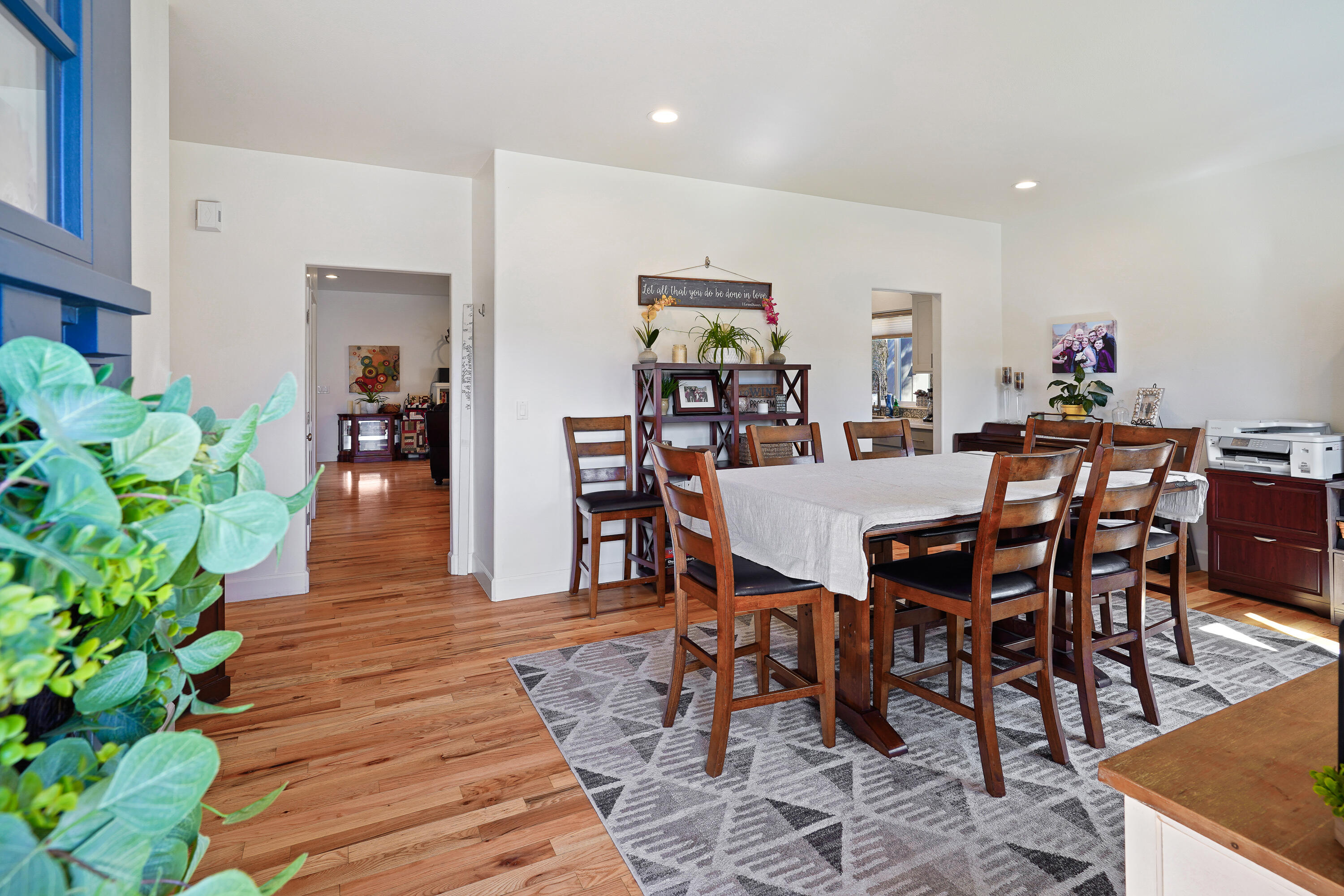 20608 Redwing Lane