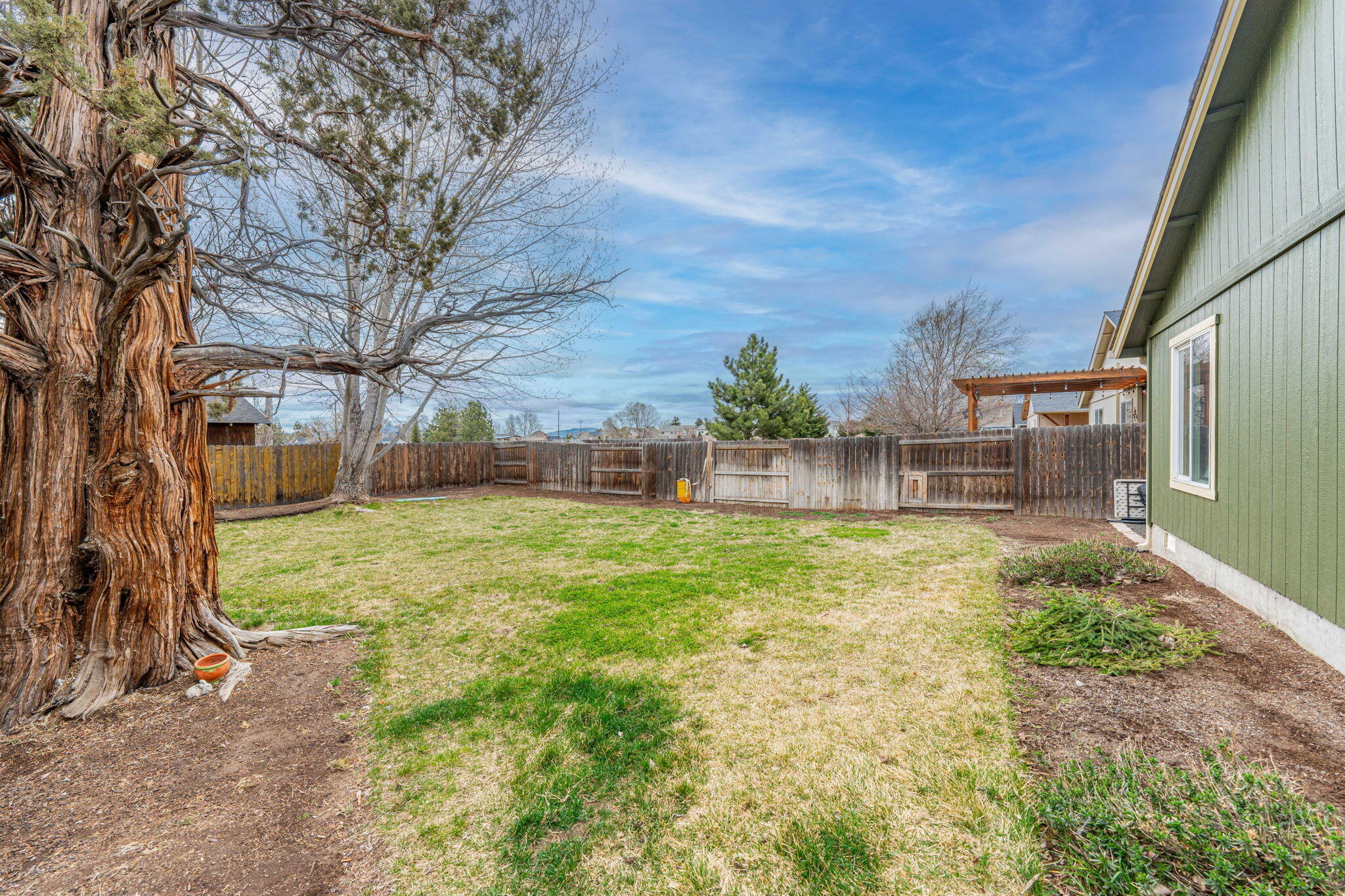 2839 SW SW Cascade Avenue