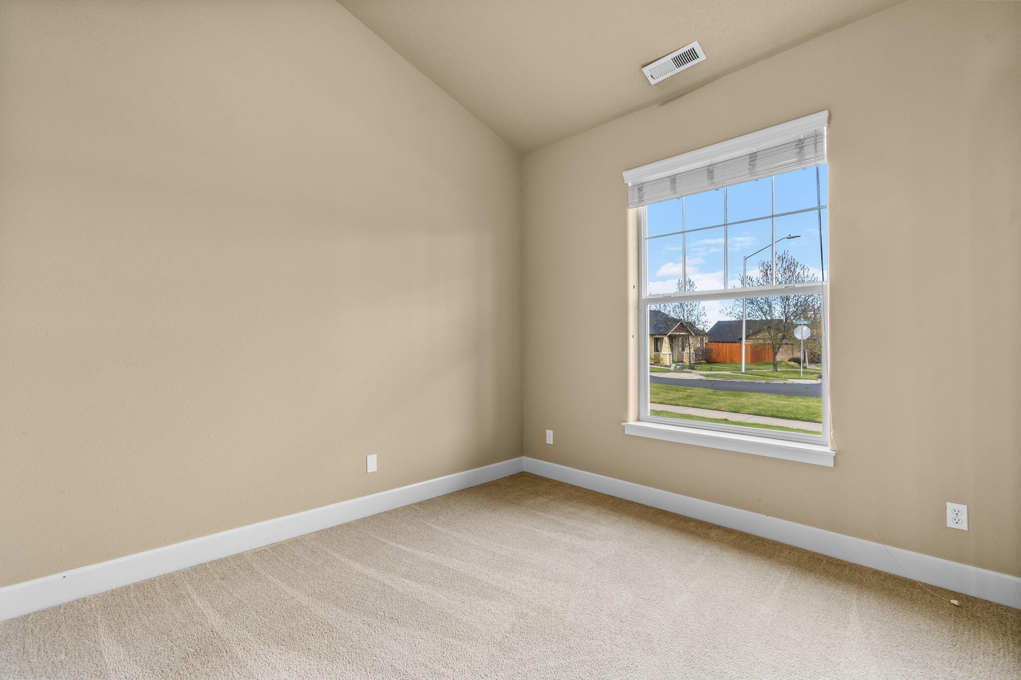 20736 Kilbourne Loop
