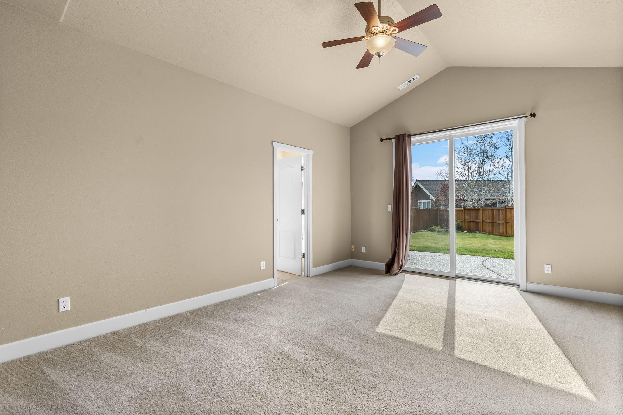 20736 Kilbourne Loop