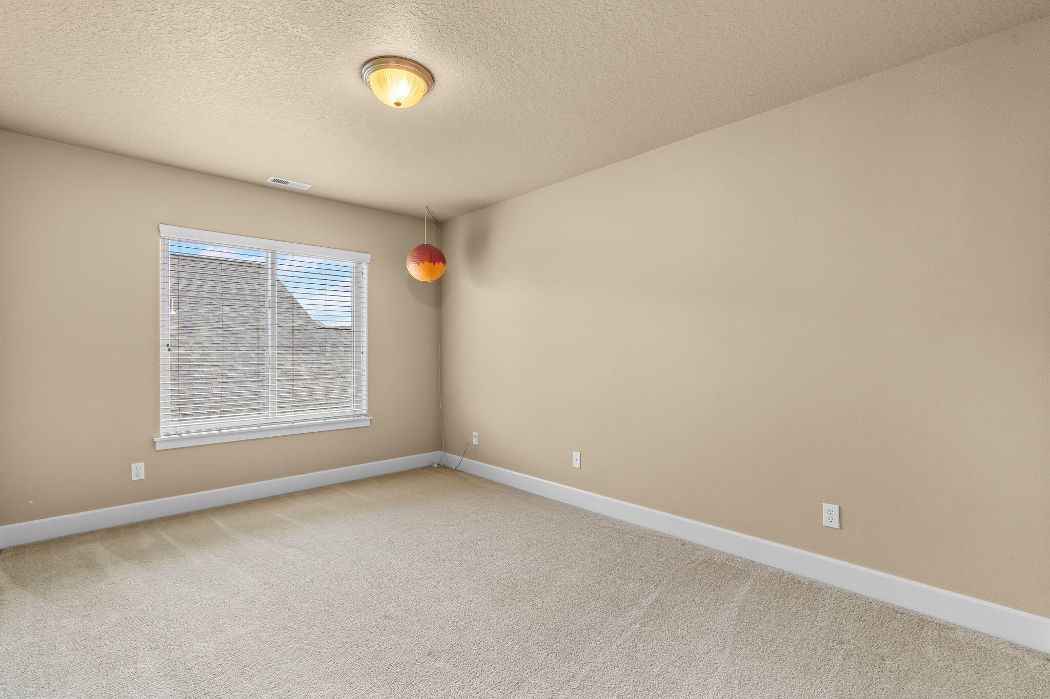20736 Kilbourne Loop