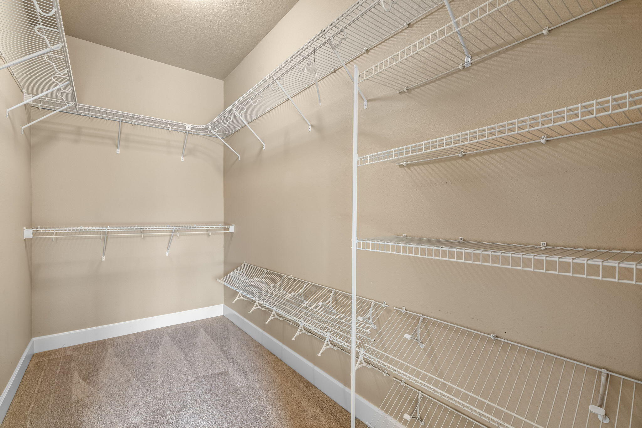 20736 Kilbourne Loop