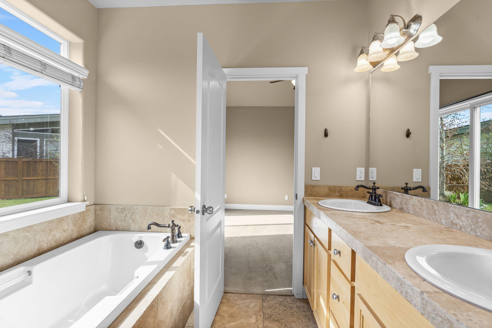 20736 Kilbourne Loop