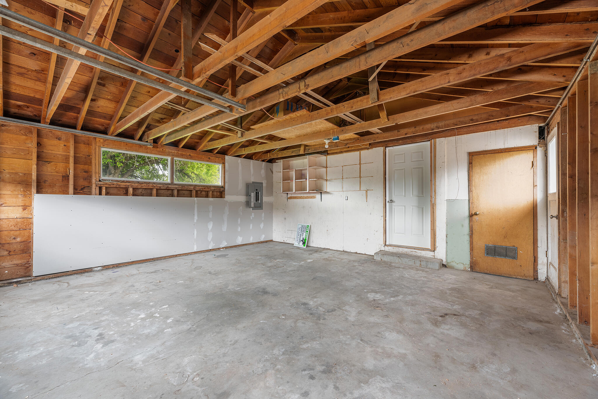 885 E 1st Street