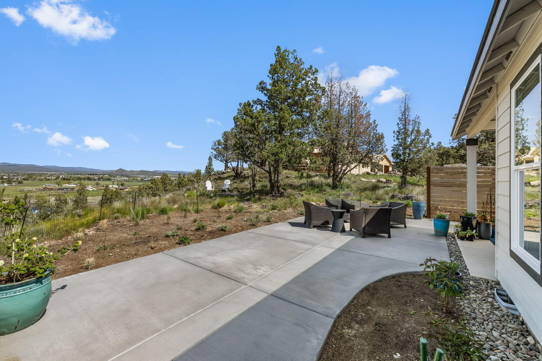 3929 NW Crescent Rim Drive NW