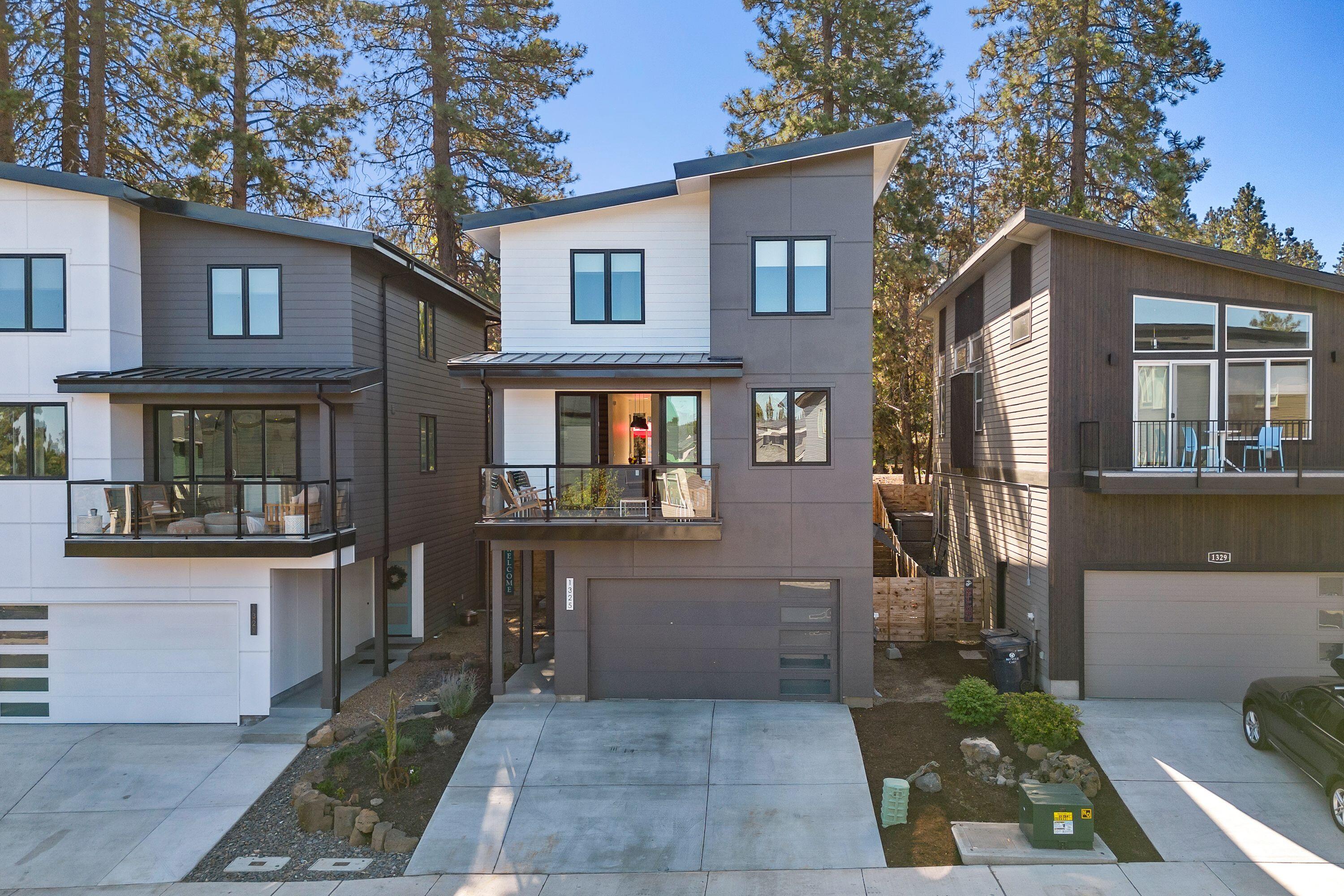 1325 SW Boardwalk Lane