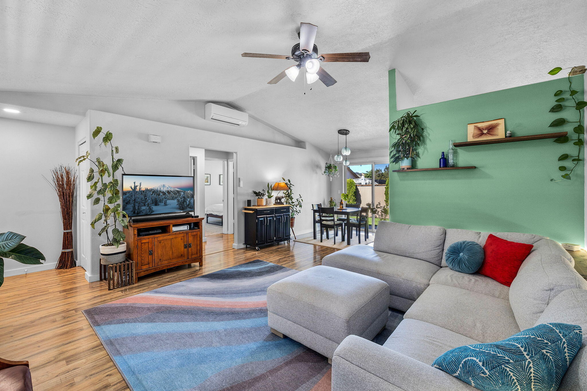 955 NE Mahogany Street