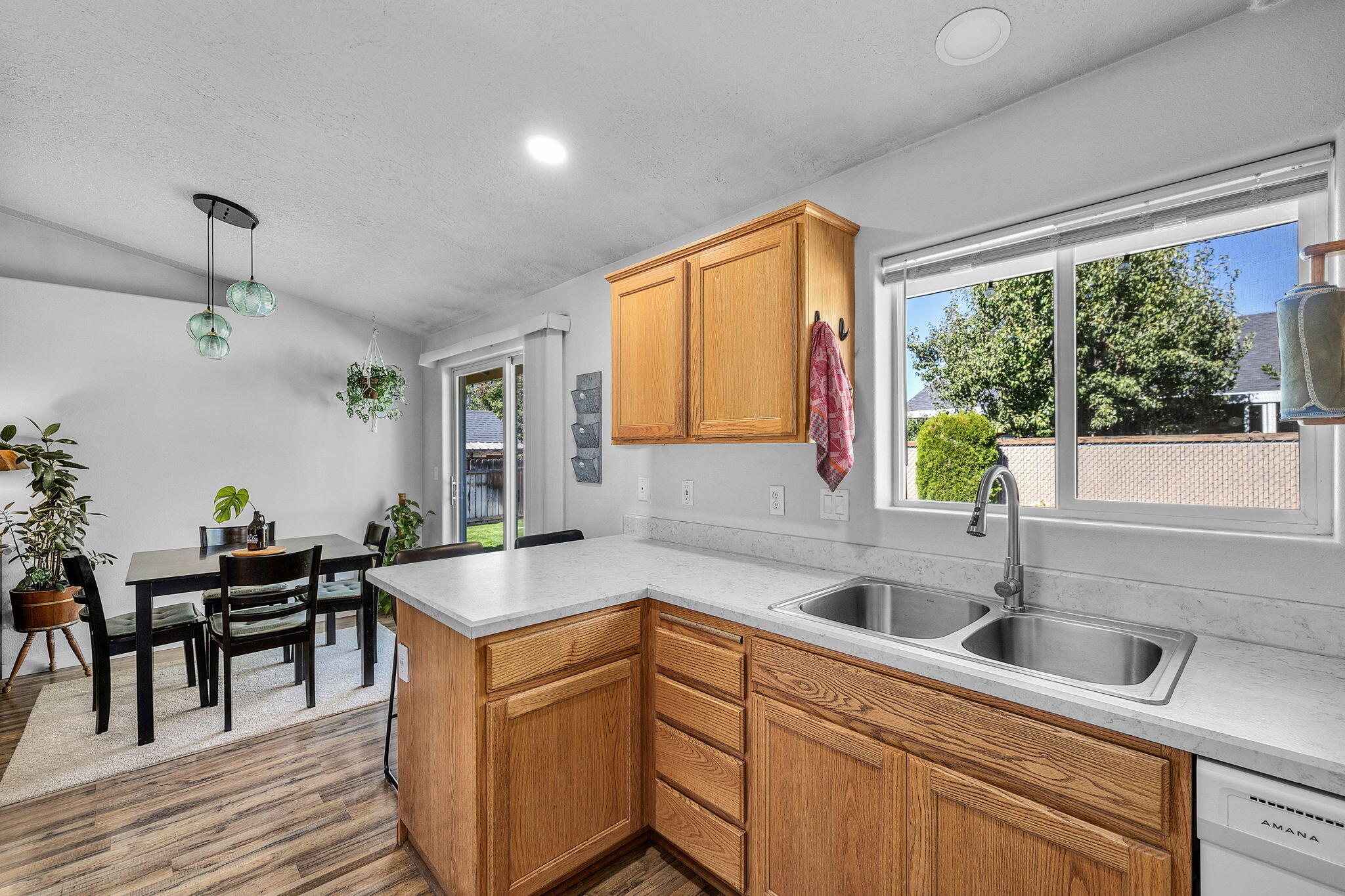 955 NE Mahogany Street
