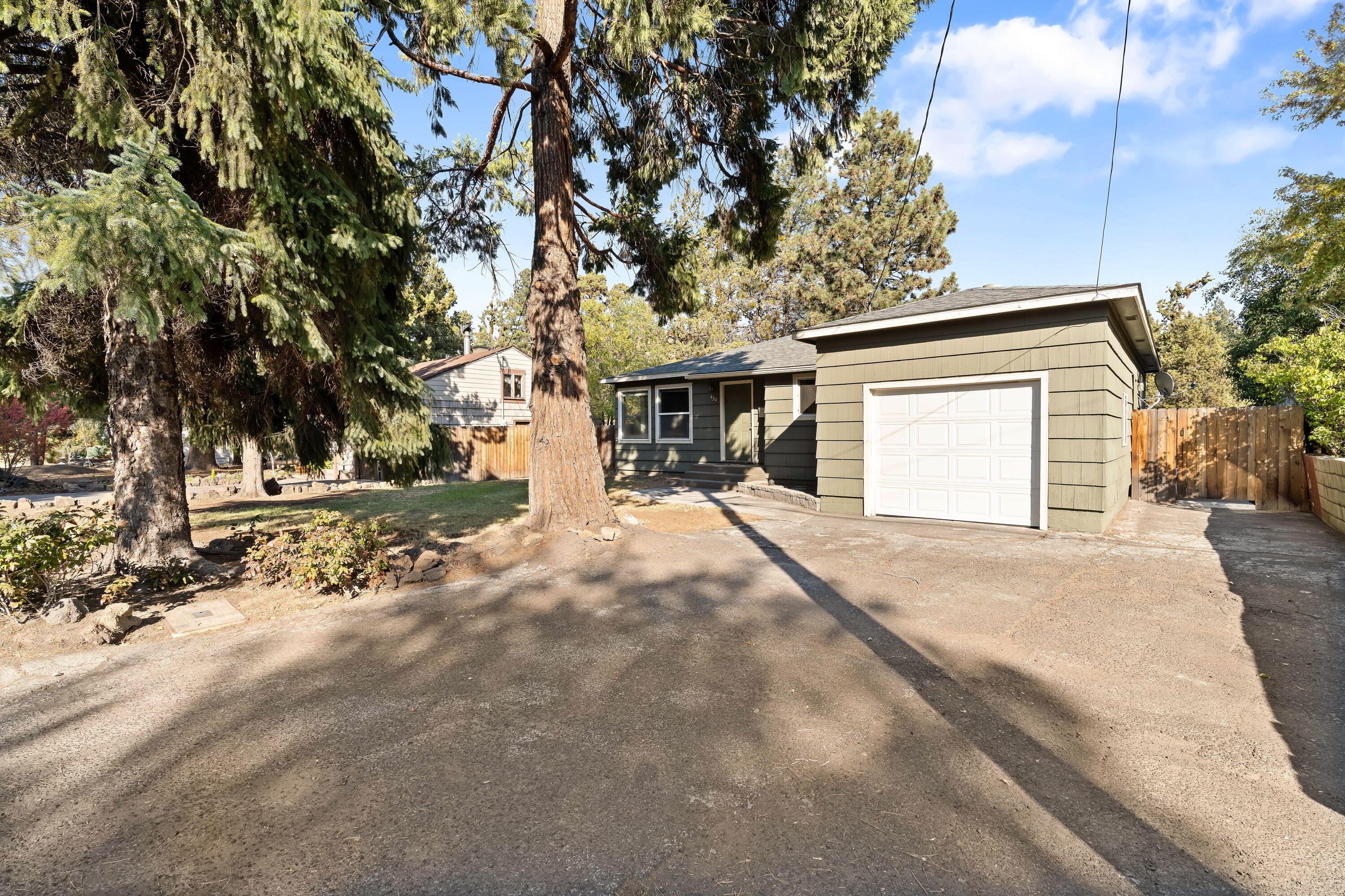 430 NE 10th Street