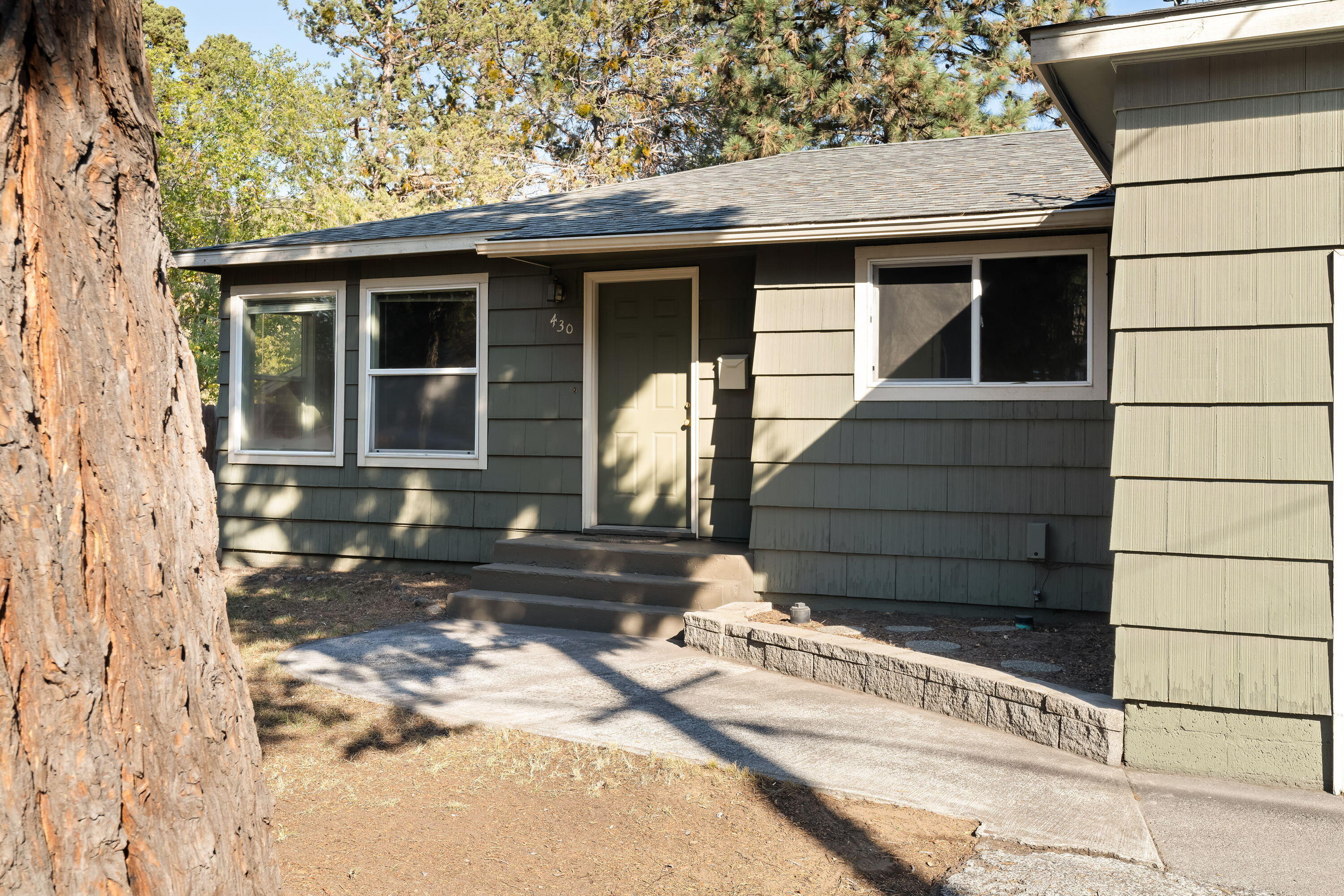 430 NE 10th Street