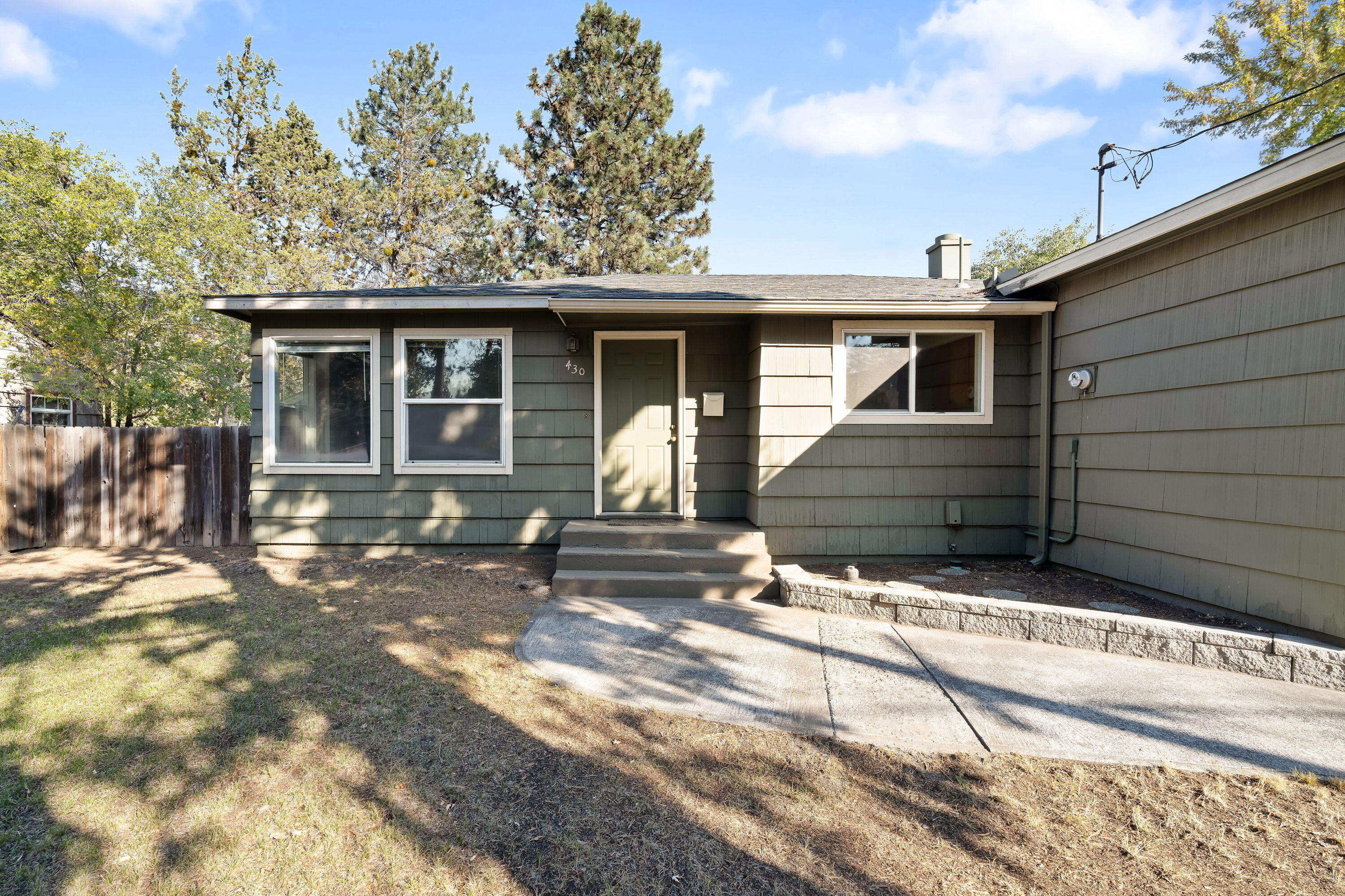 430 NE 10th Street