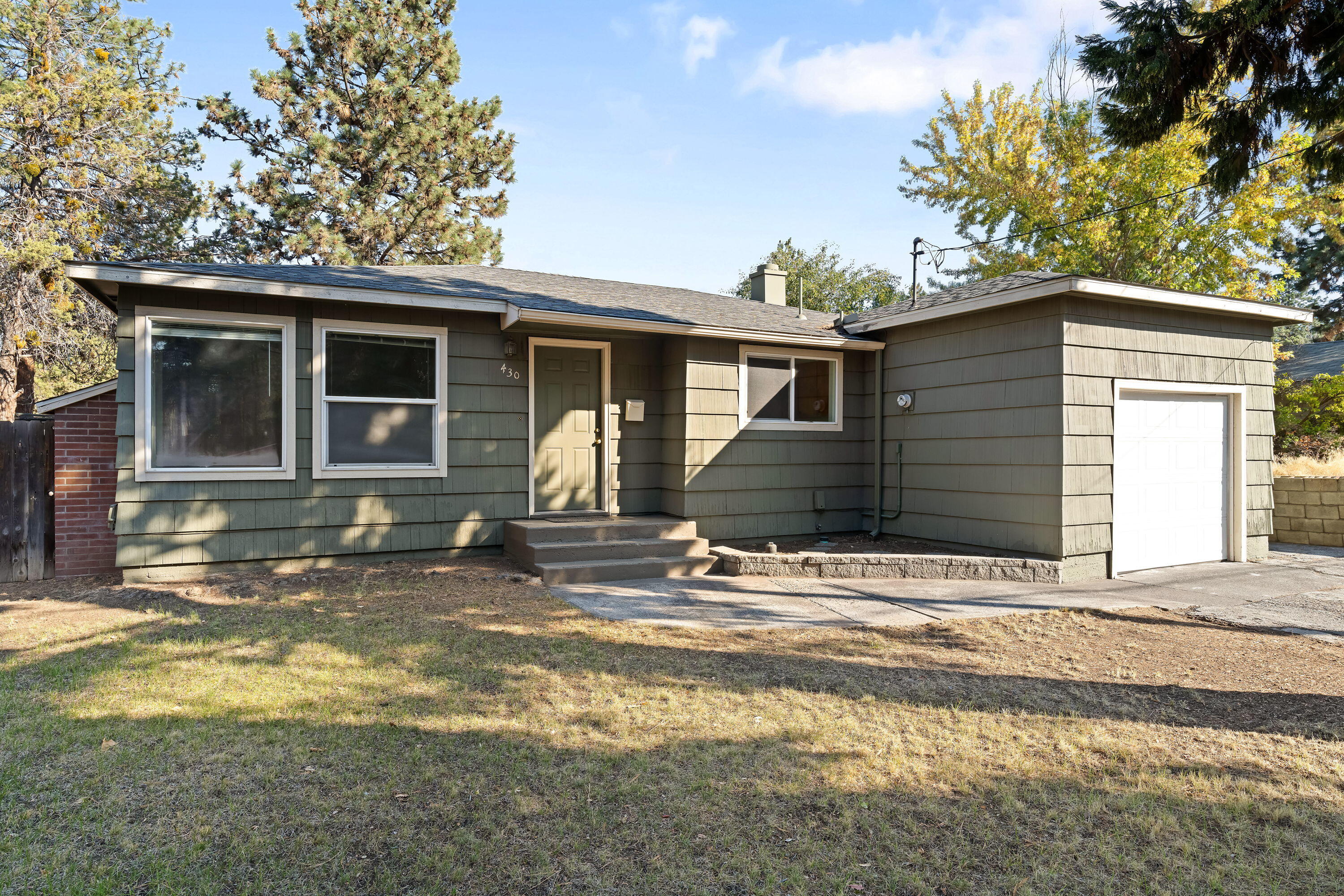 430 NE 10th Street