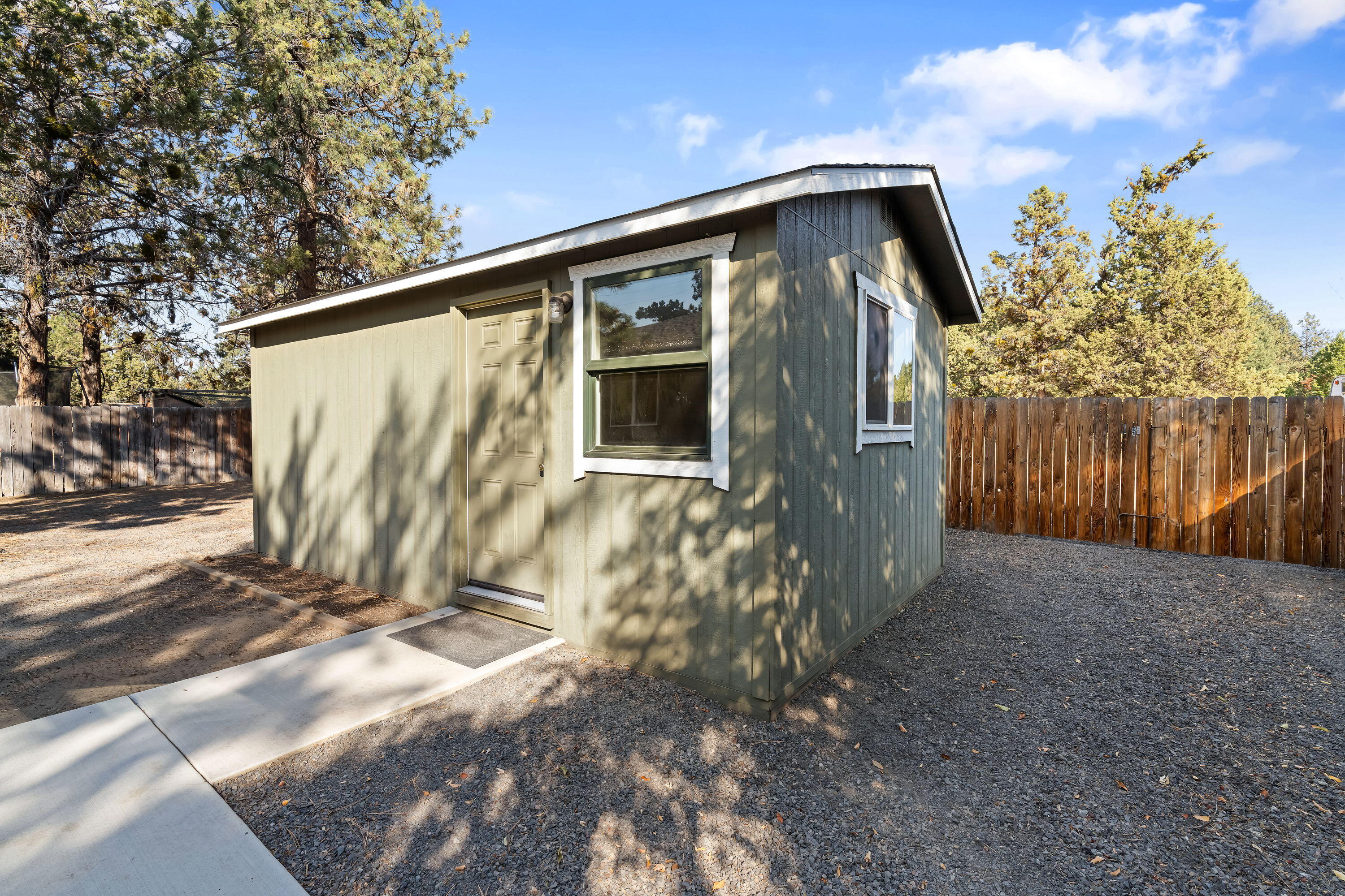 430 NE 10th Street
