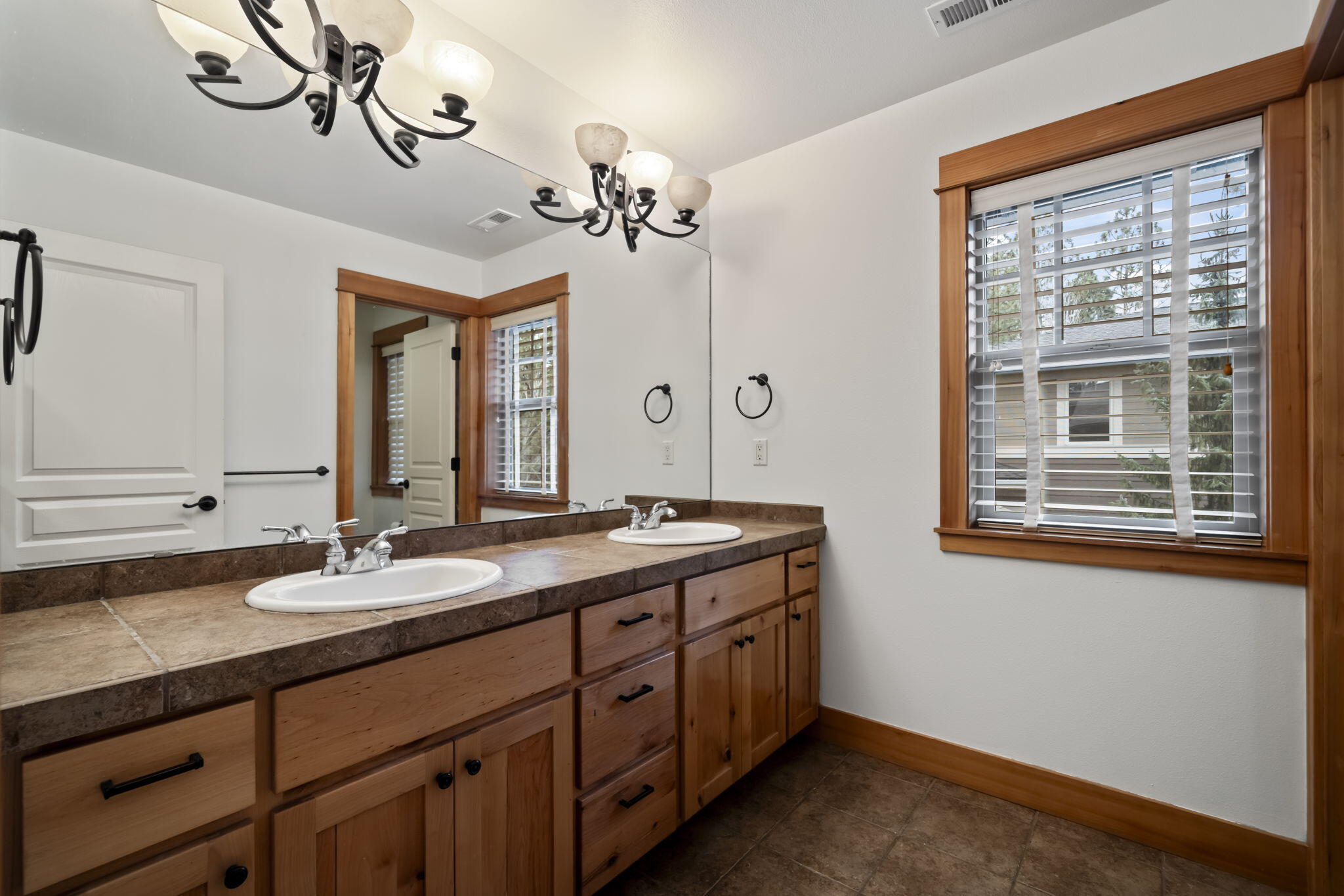 2192 NW High Lakes Loop