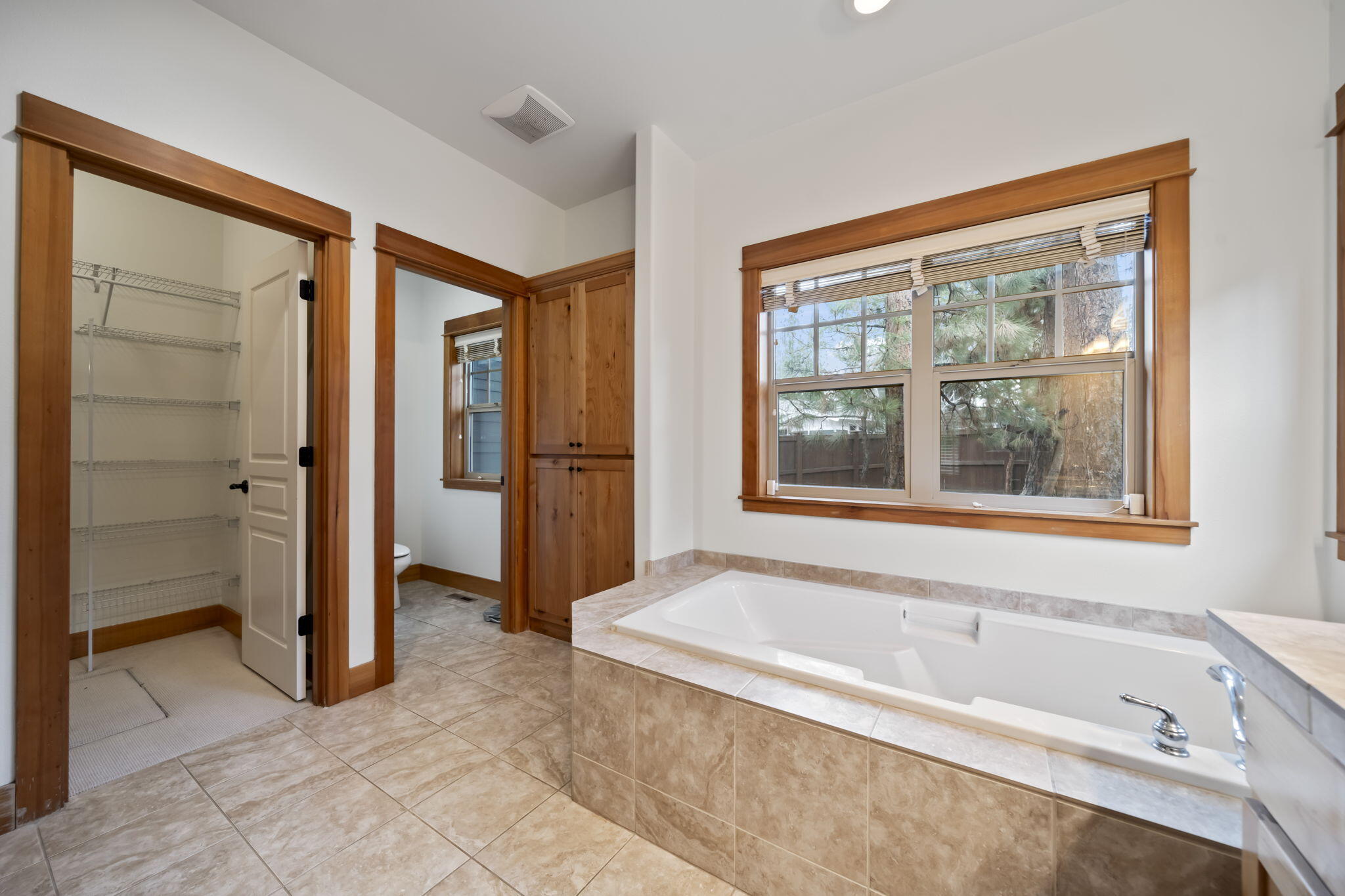 2192 NW High Lakes Loop