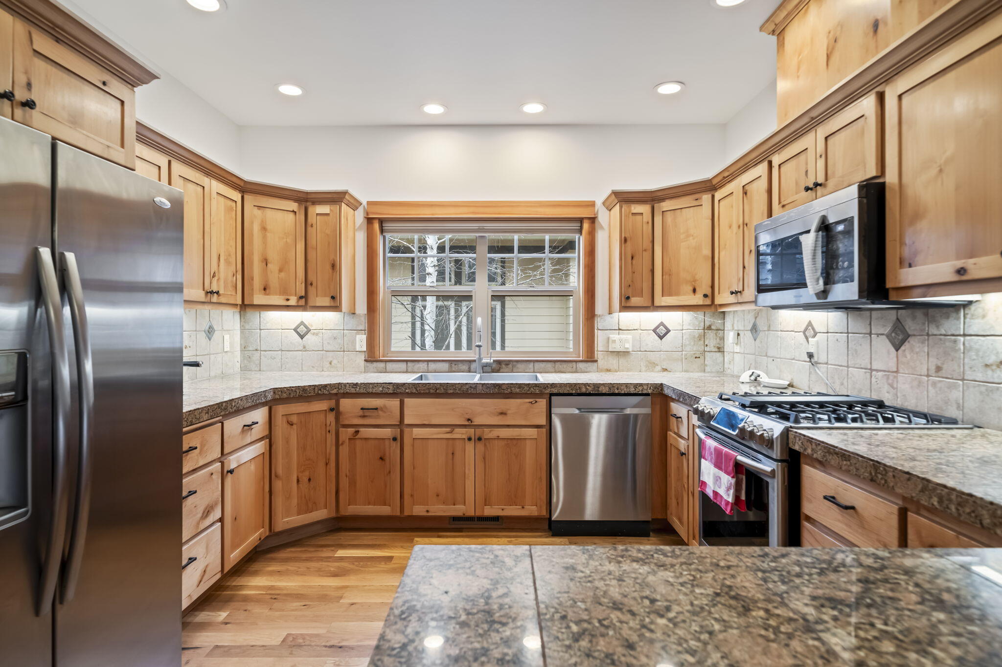 2192 NW High Lakes Loop