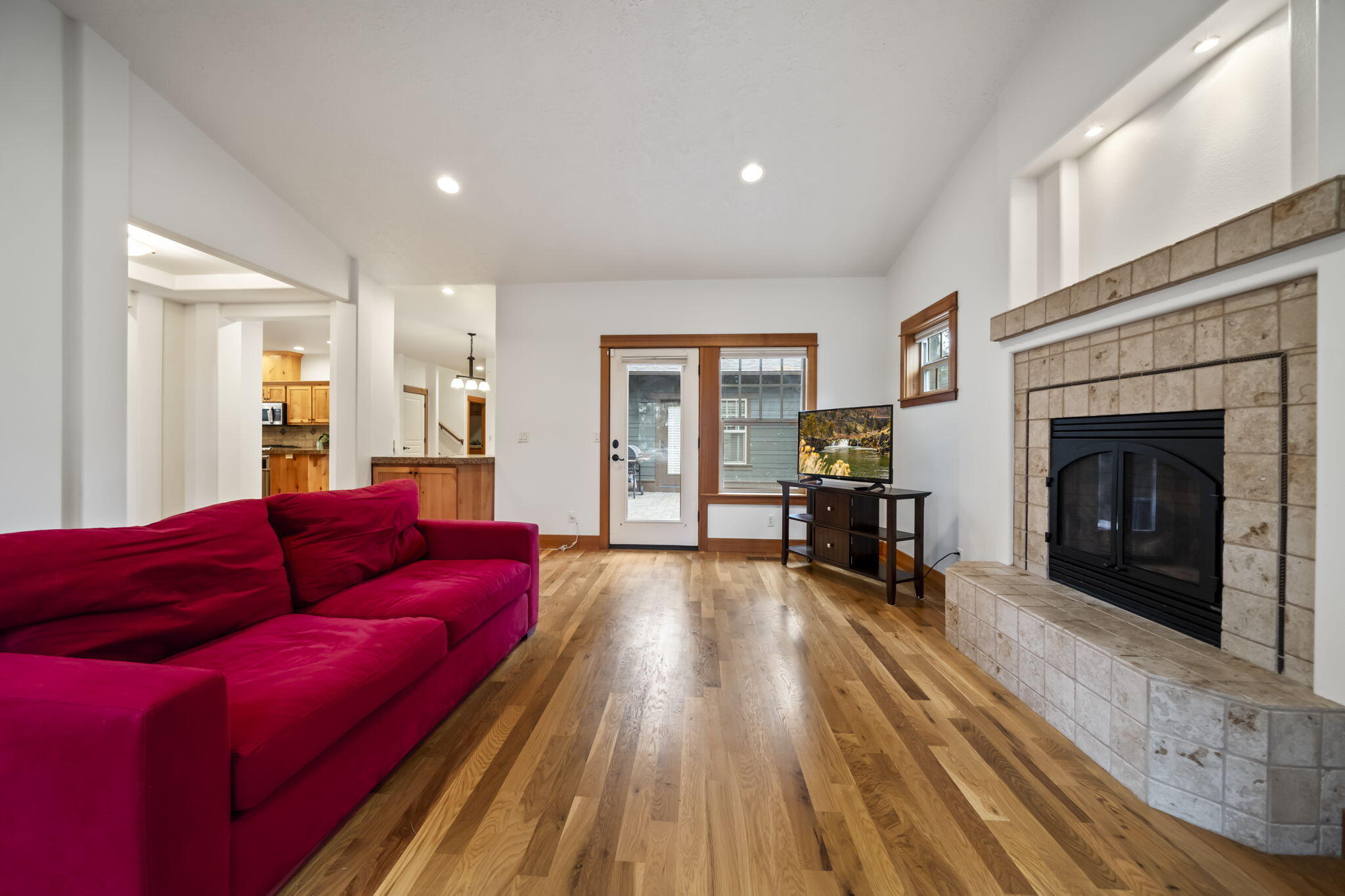 2192 NW High Lakes Loop