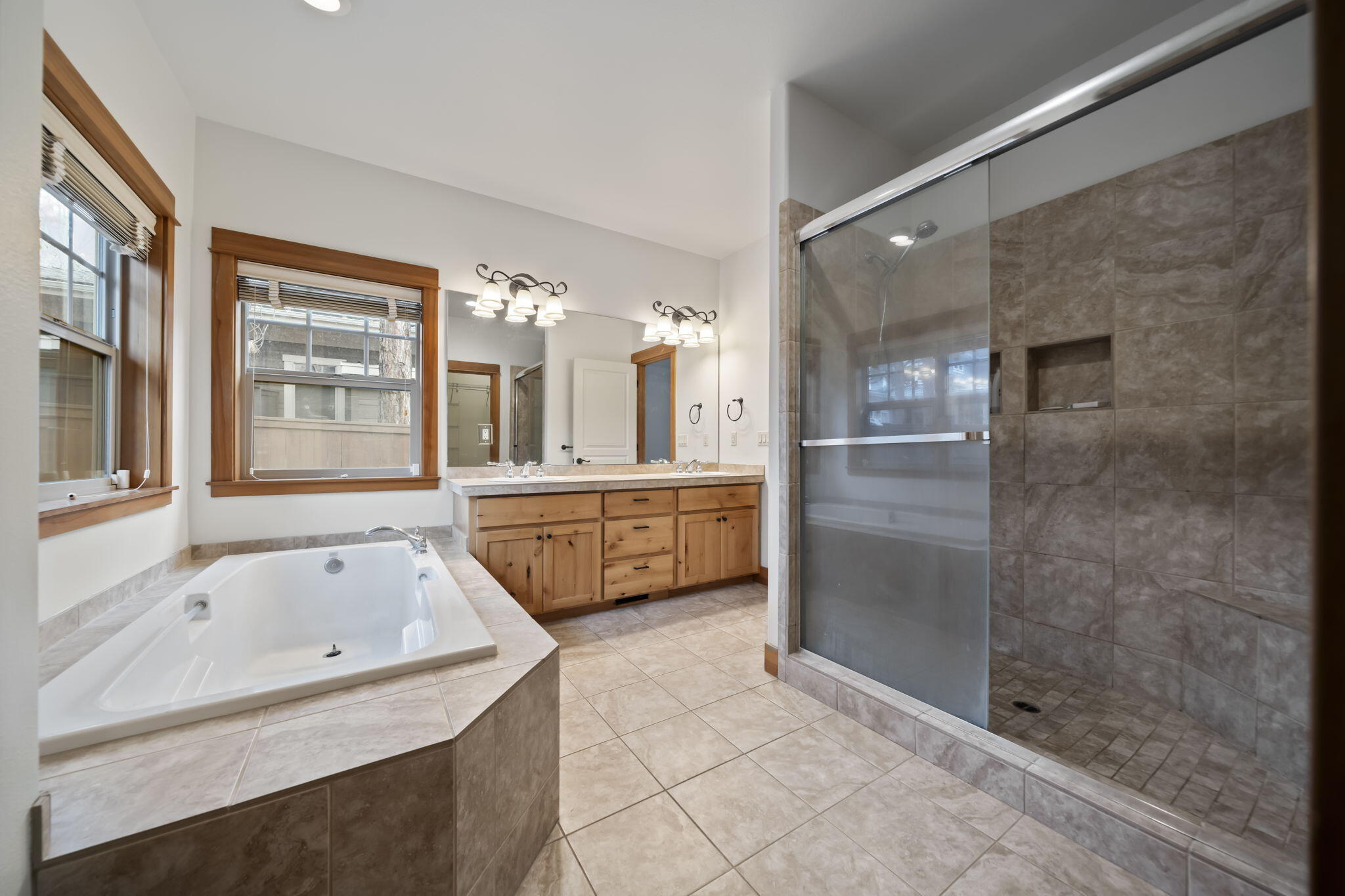 2192 NW High Lakes Loop