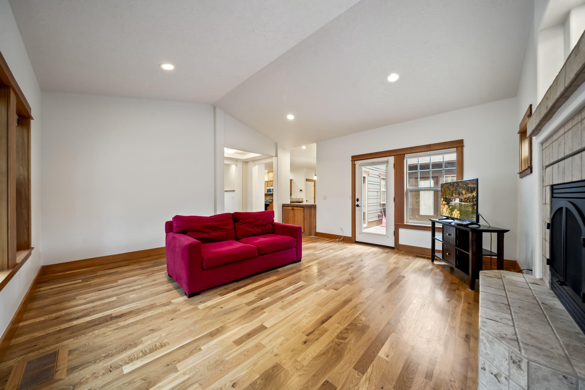 2192 NW High Lakes Loop