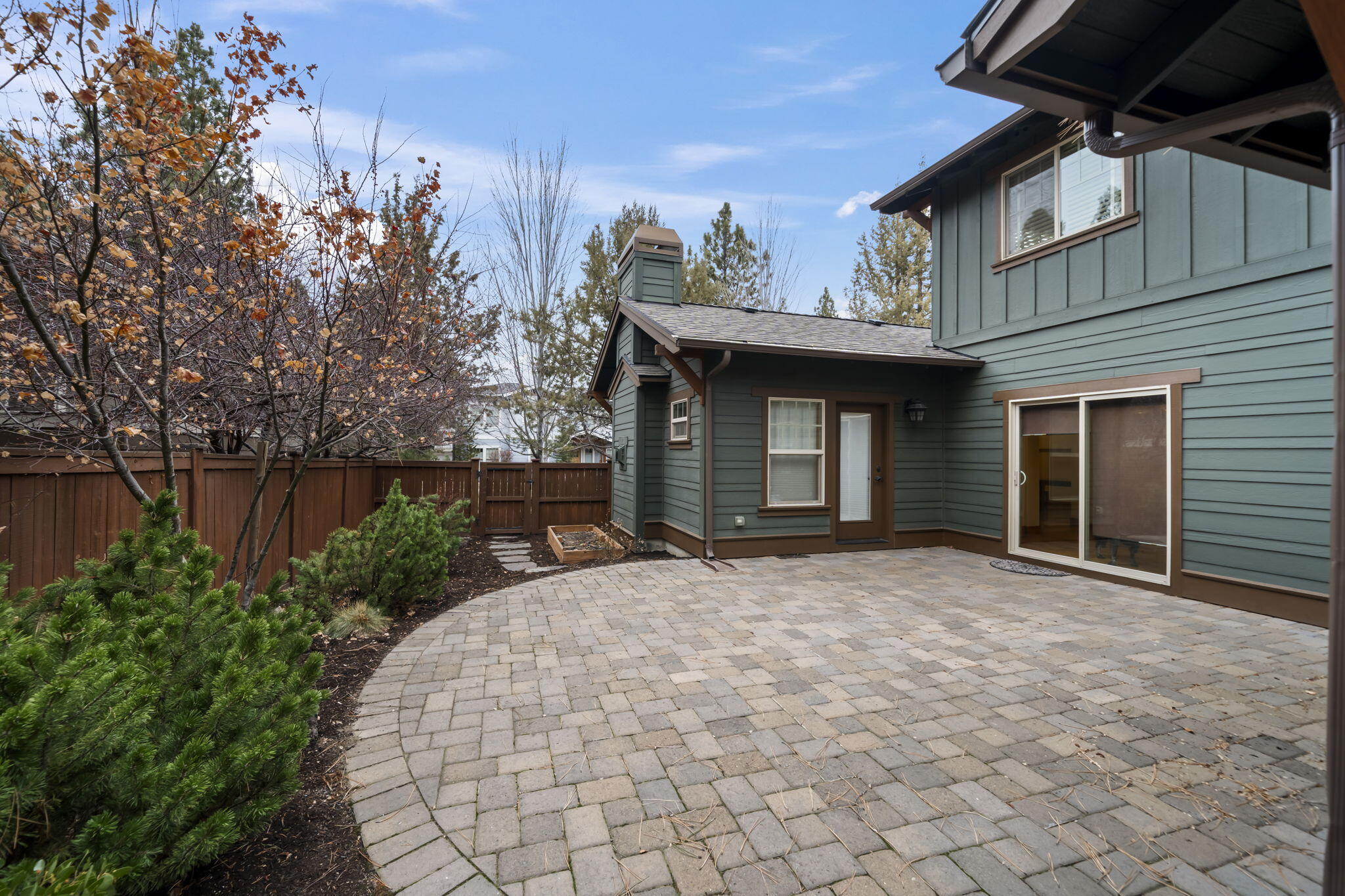 2192 NW High Lakes Loop