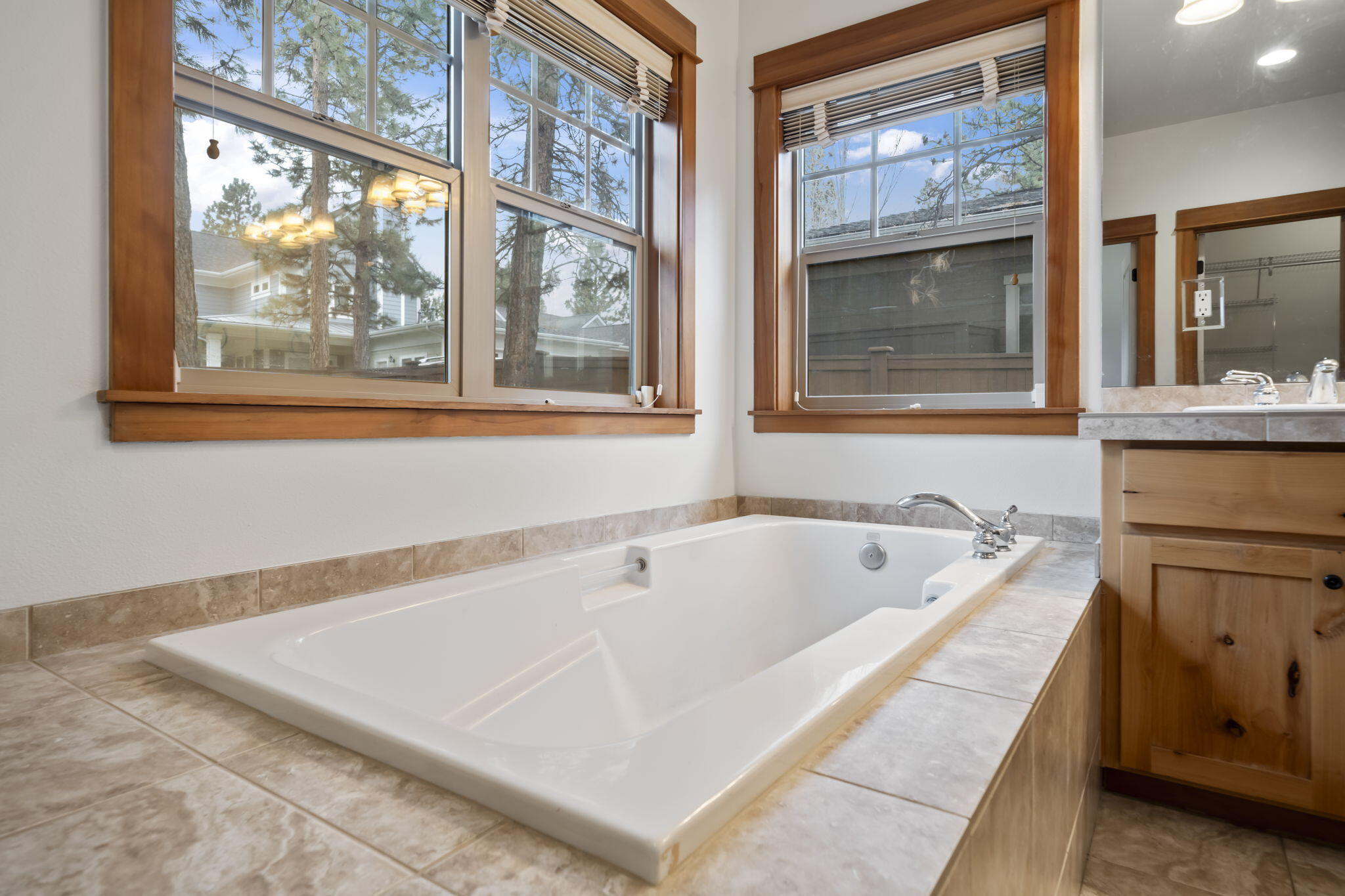 2192 NW High Lakes Loop