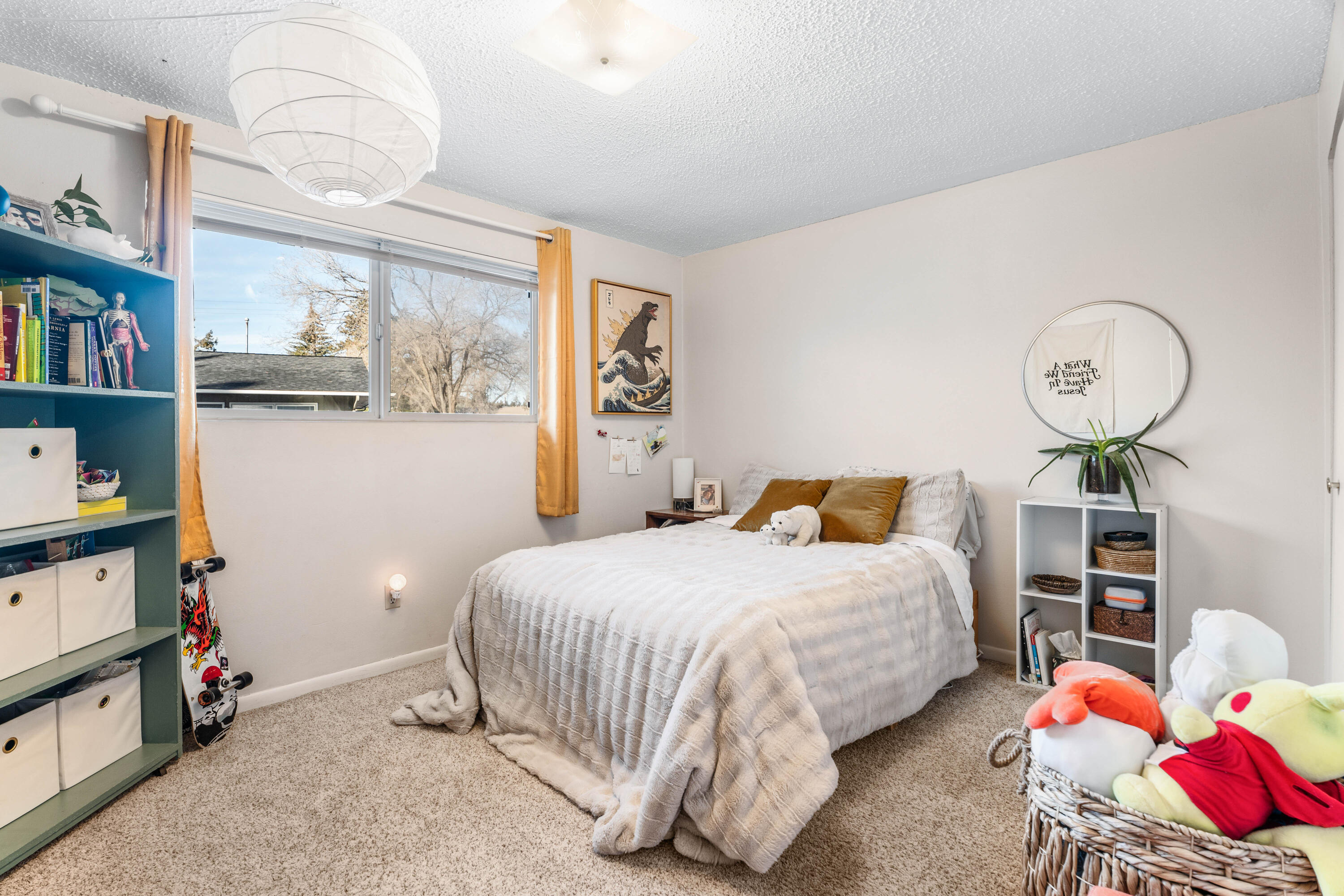 475 NE Underwood Avenue