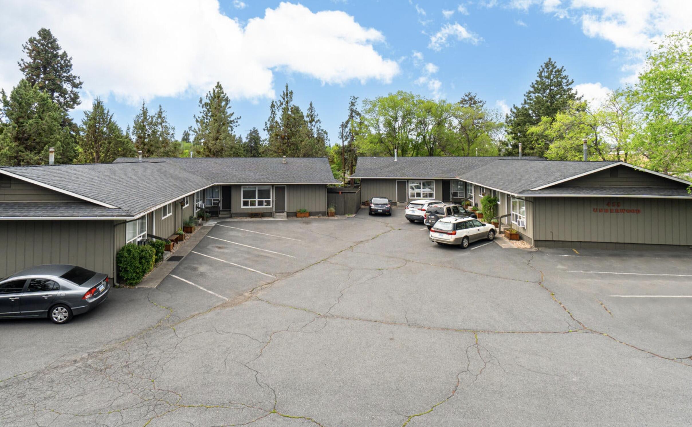 475 NE Underwood Avenue