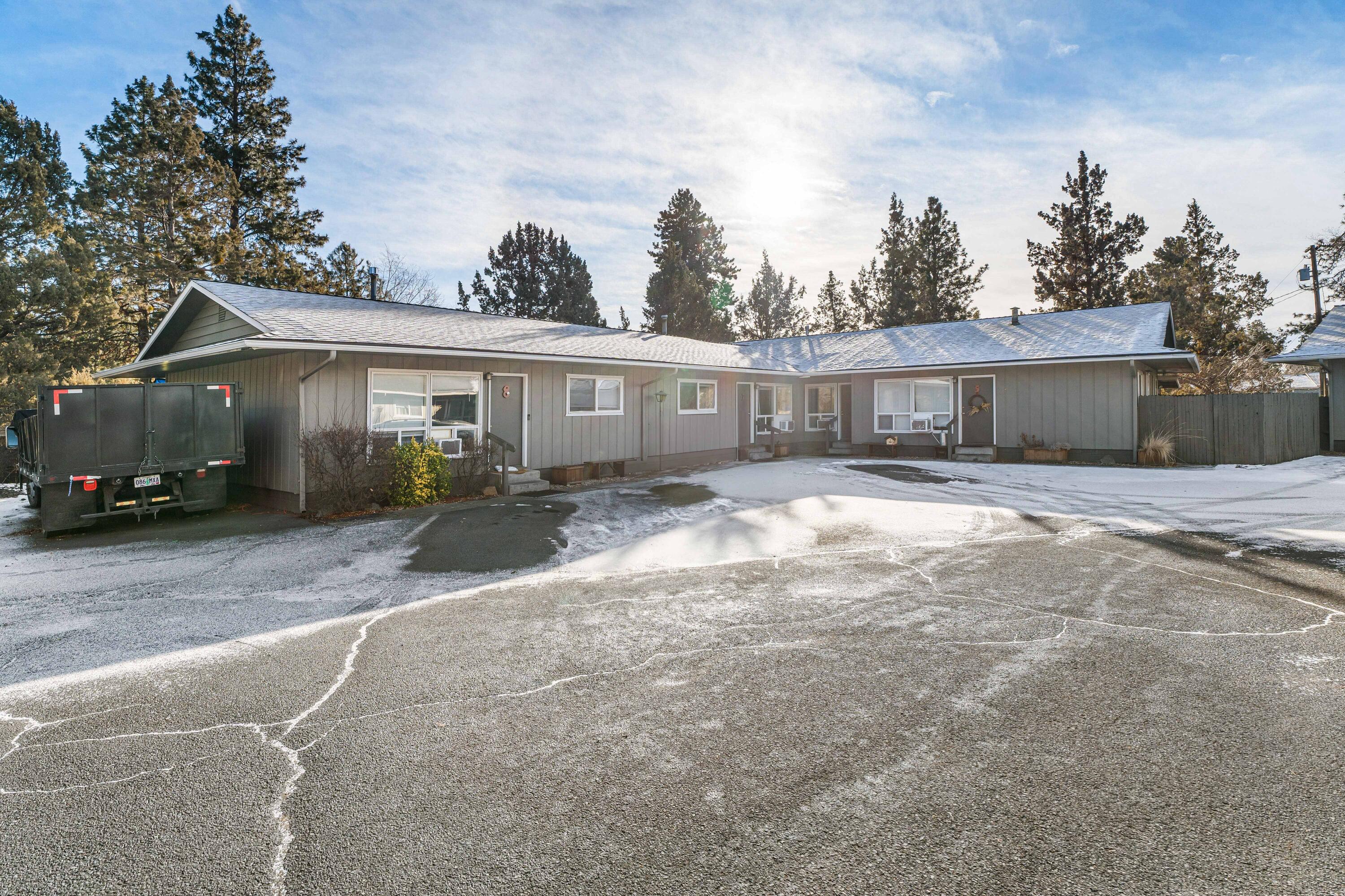 475 NE Underwood Avenue