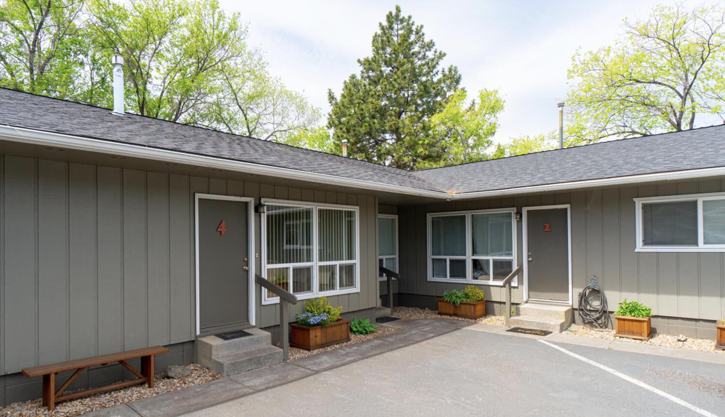 475 NE Underwood Avenue