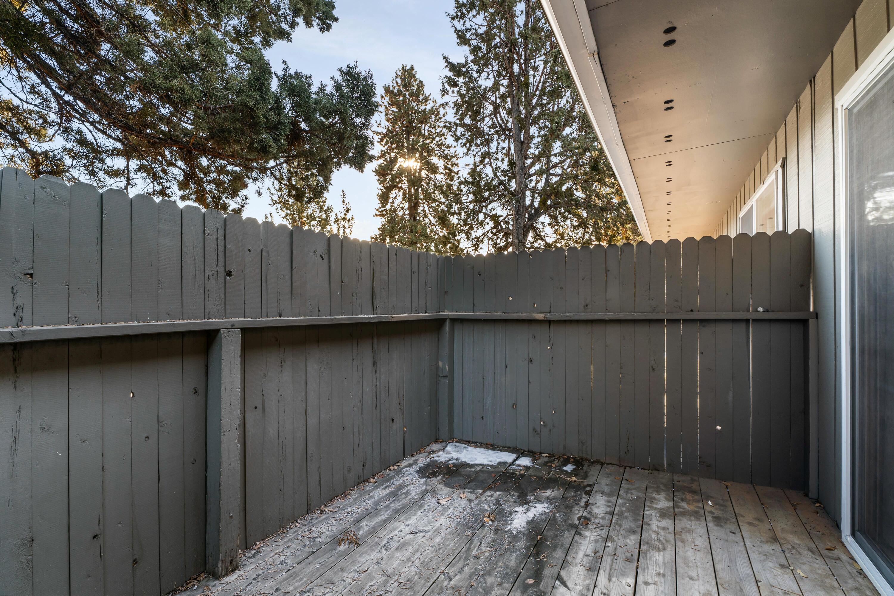 475 NE Underwood Avenue