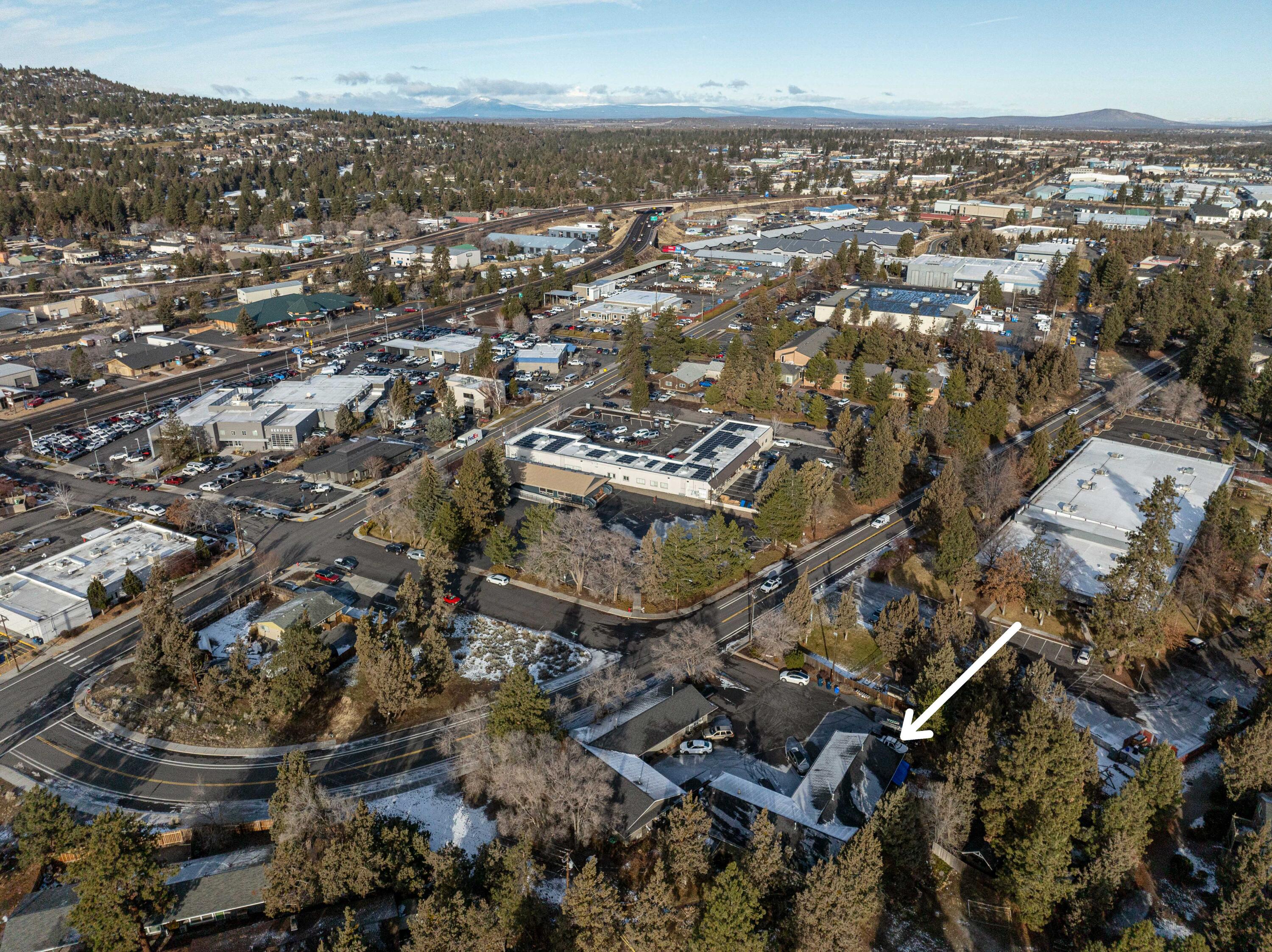 475 NE Underwood Avenue