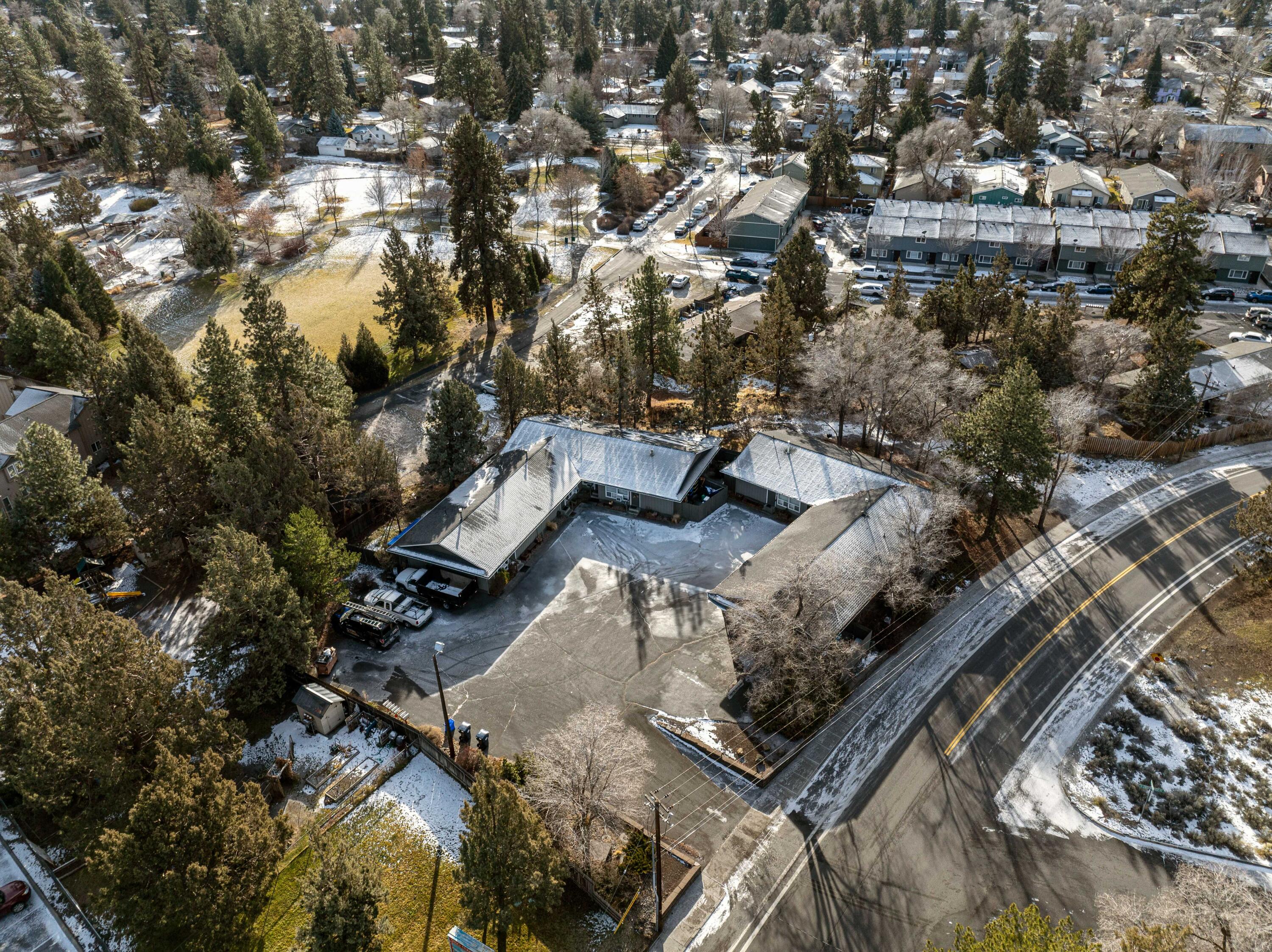 475 NE Underwood Avenue