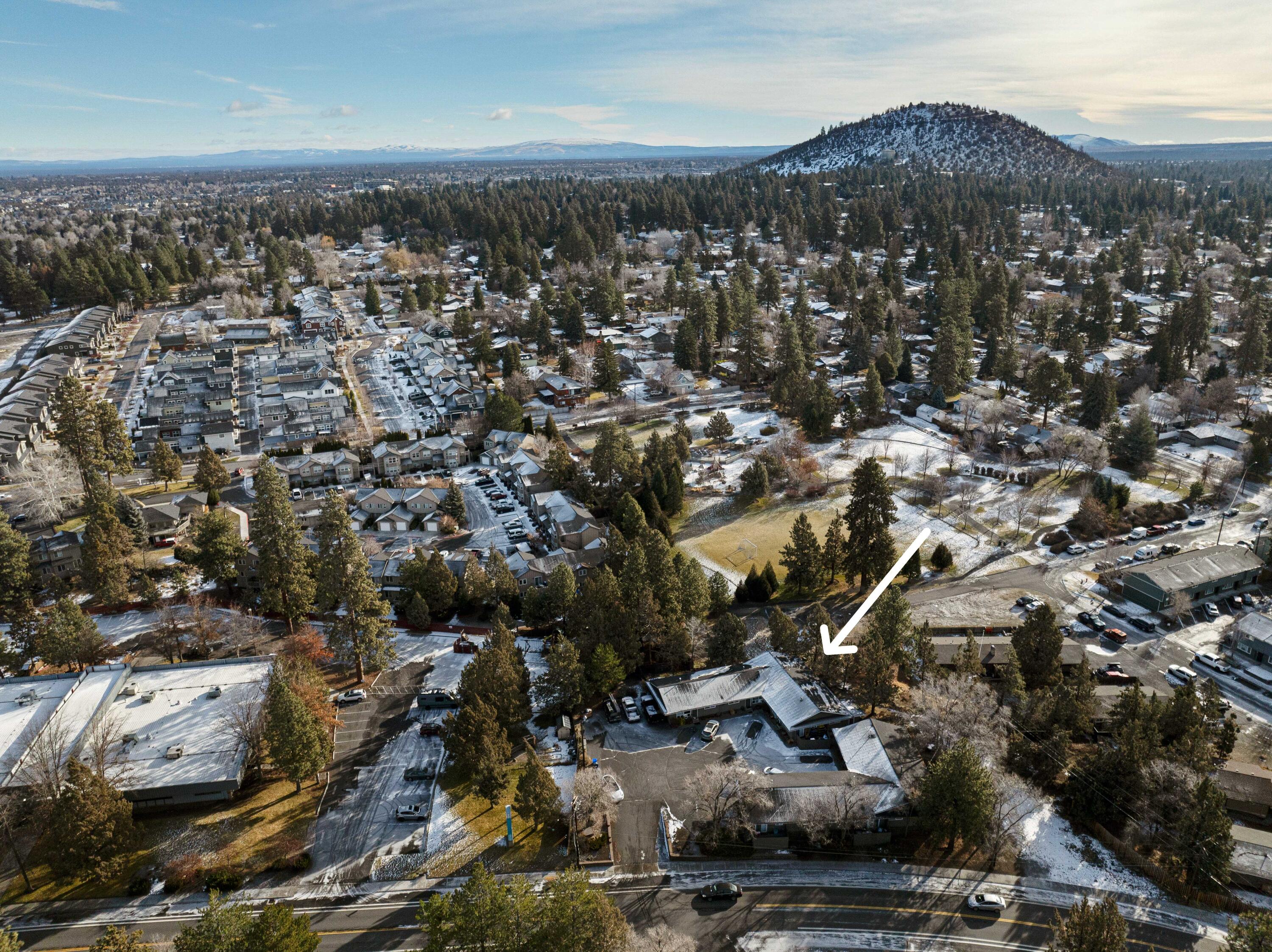 475 NE Underwood Avenue