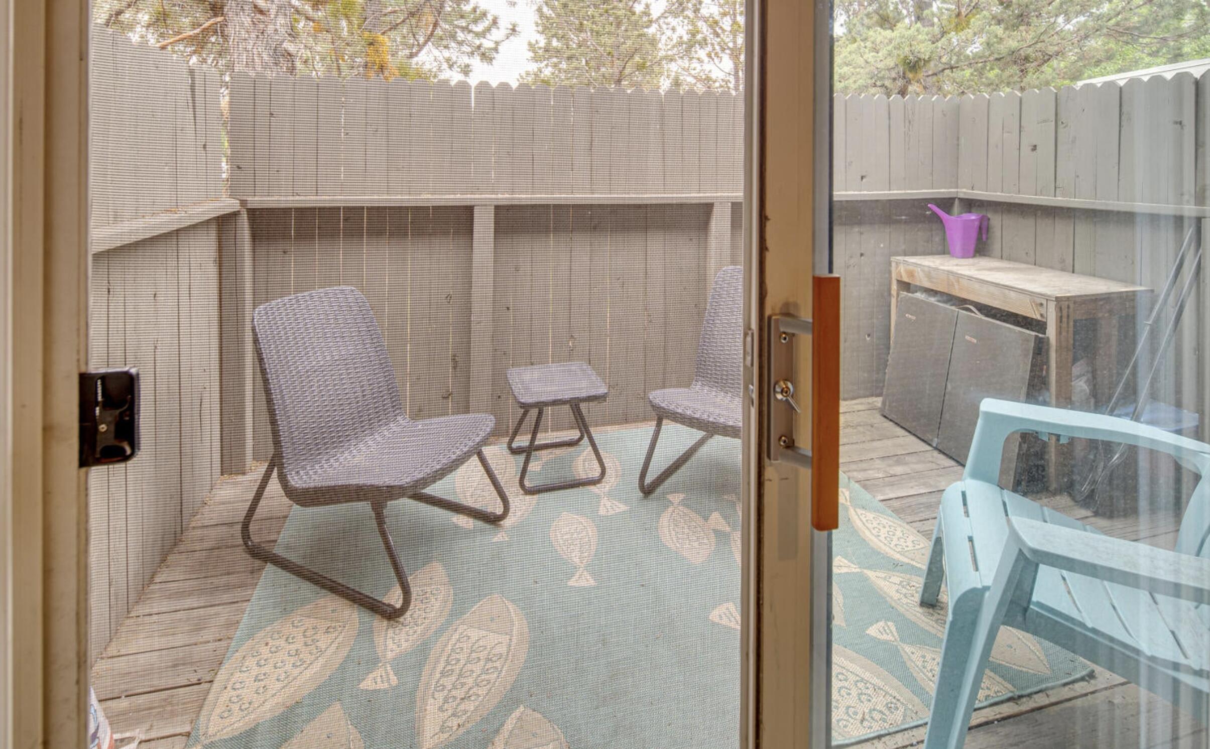 475 NE Underwood Avenue