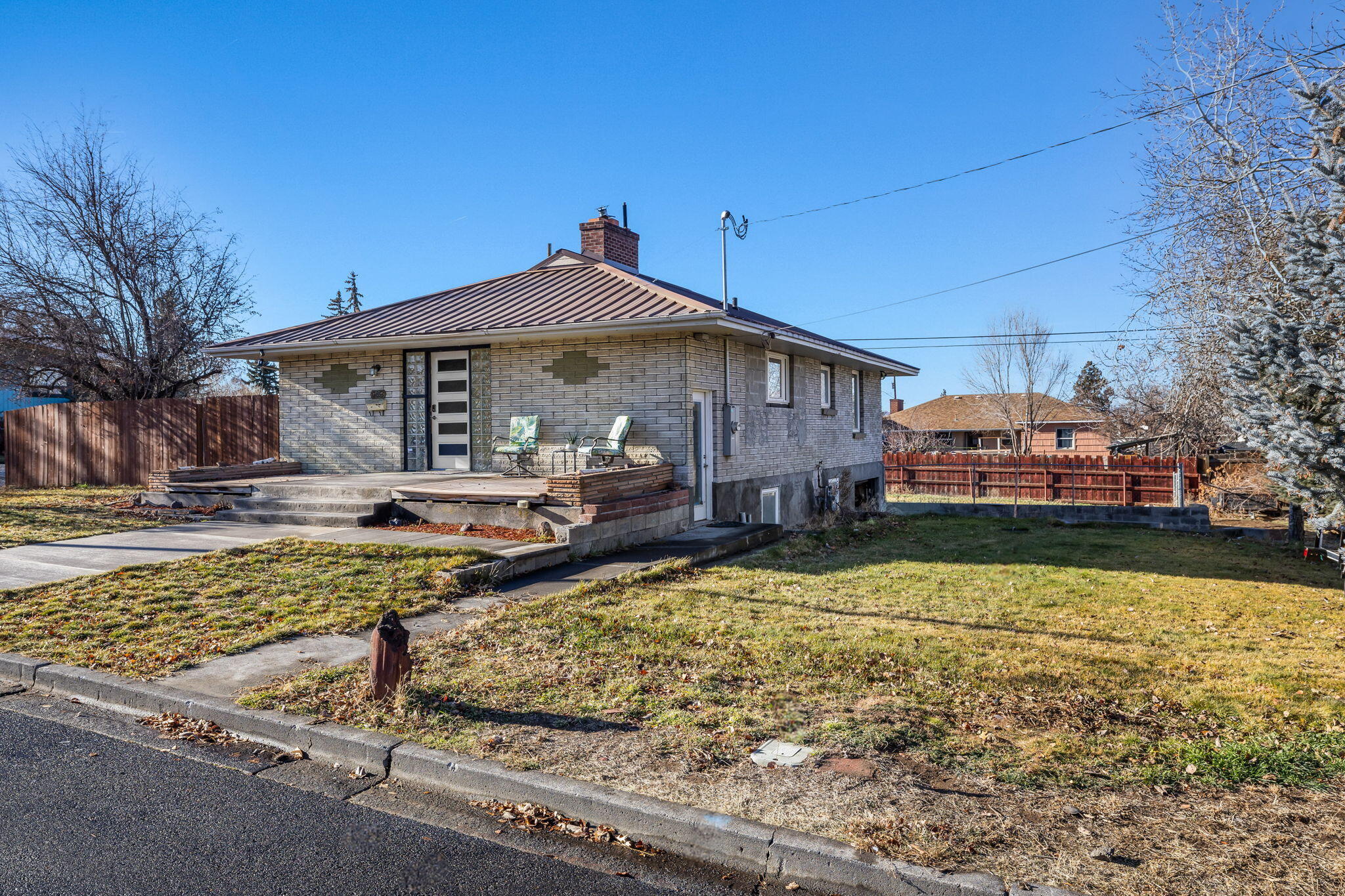 605 NW 10th Street