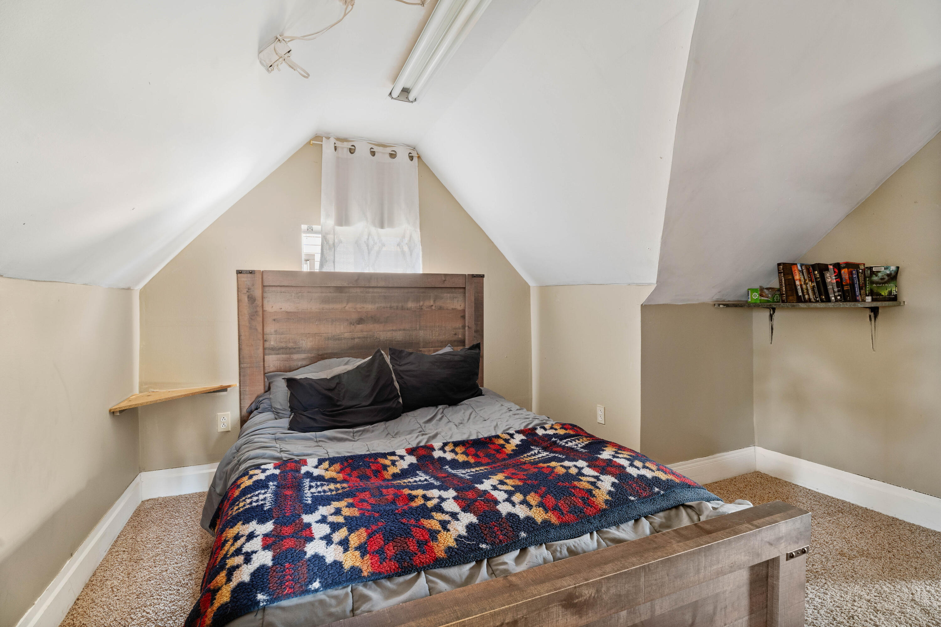 777 NE NE 3rd Street
