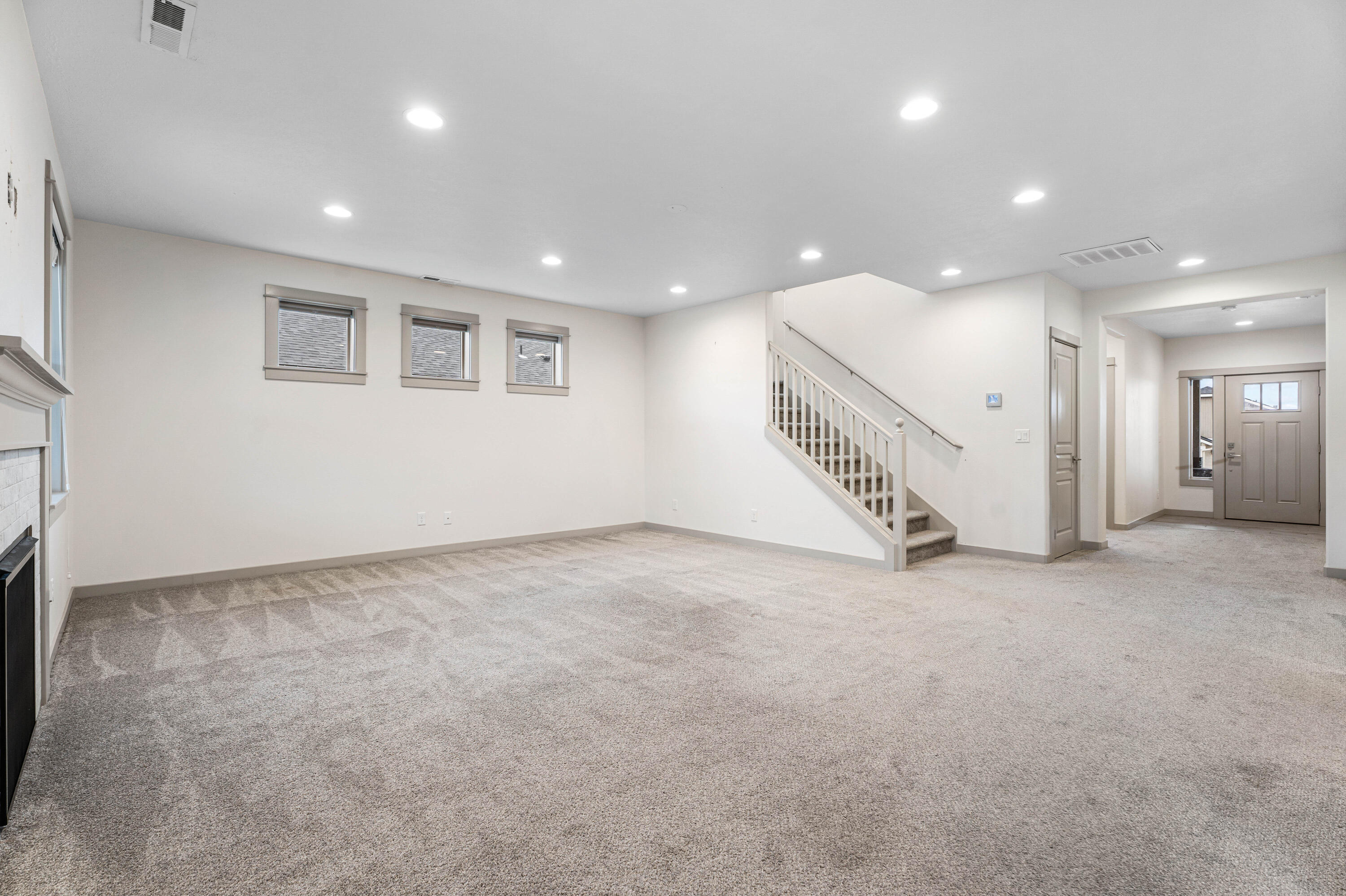 4428 SW Salmon Place