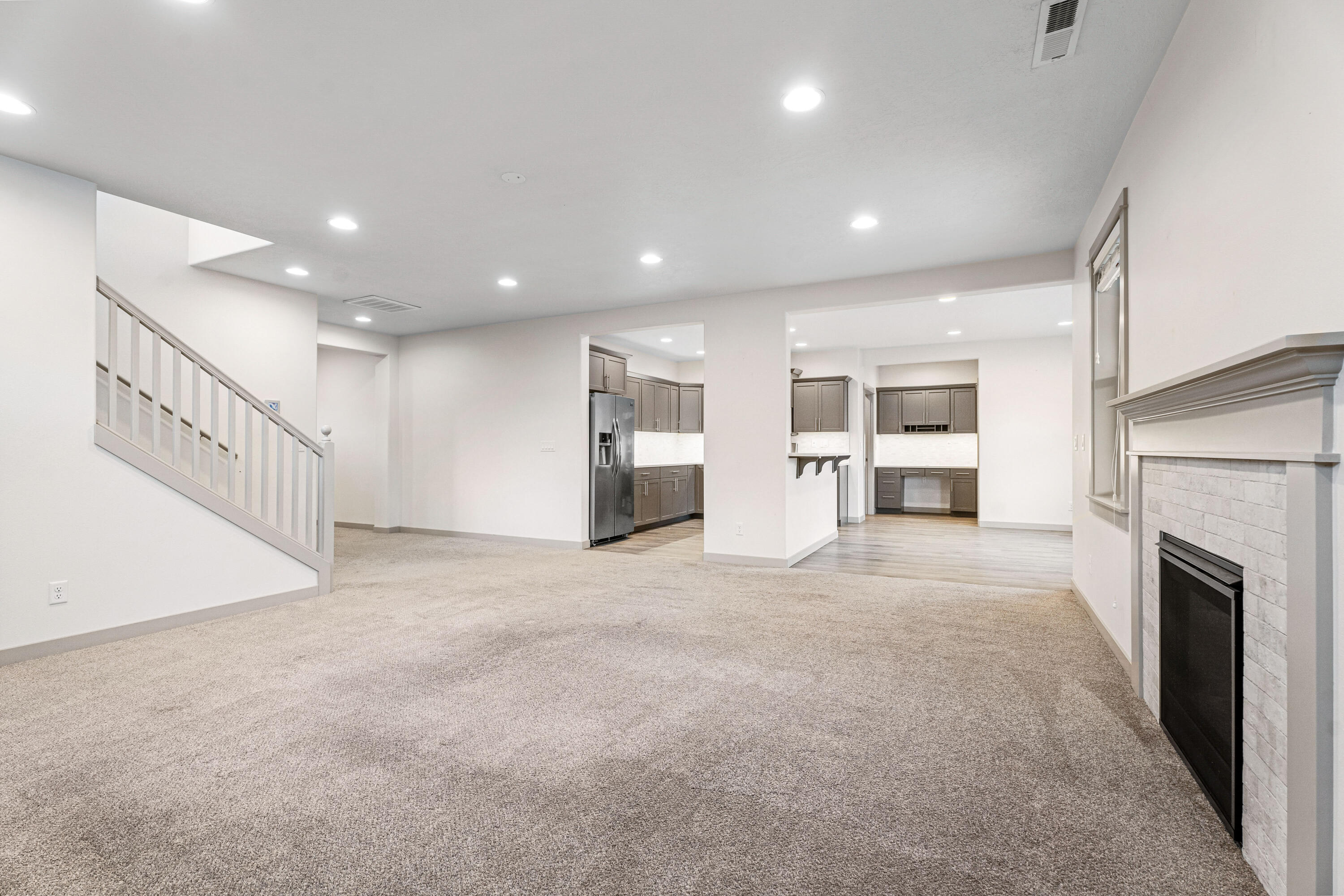4428 SW Salmon Place