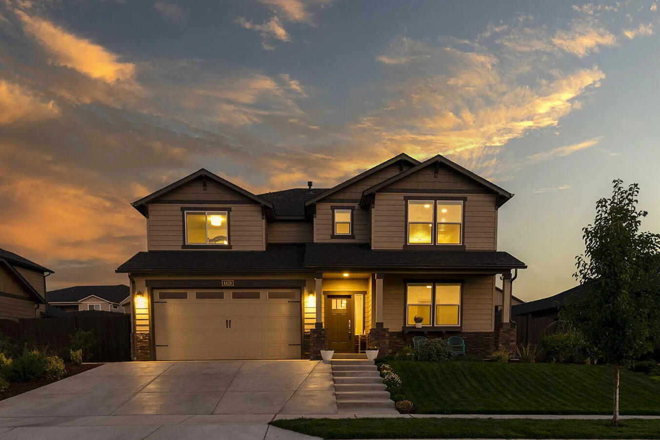 4428 SW Salmon Place