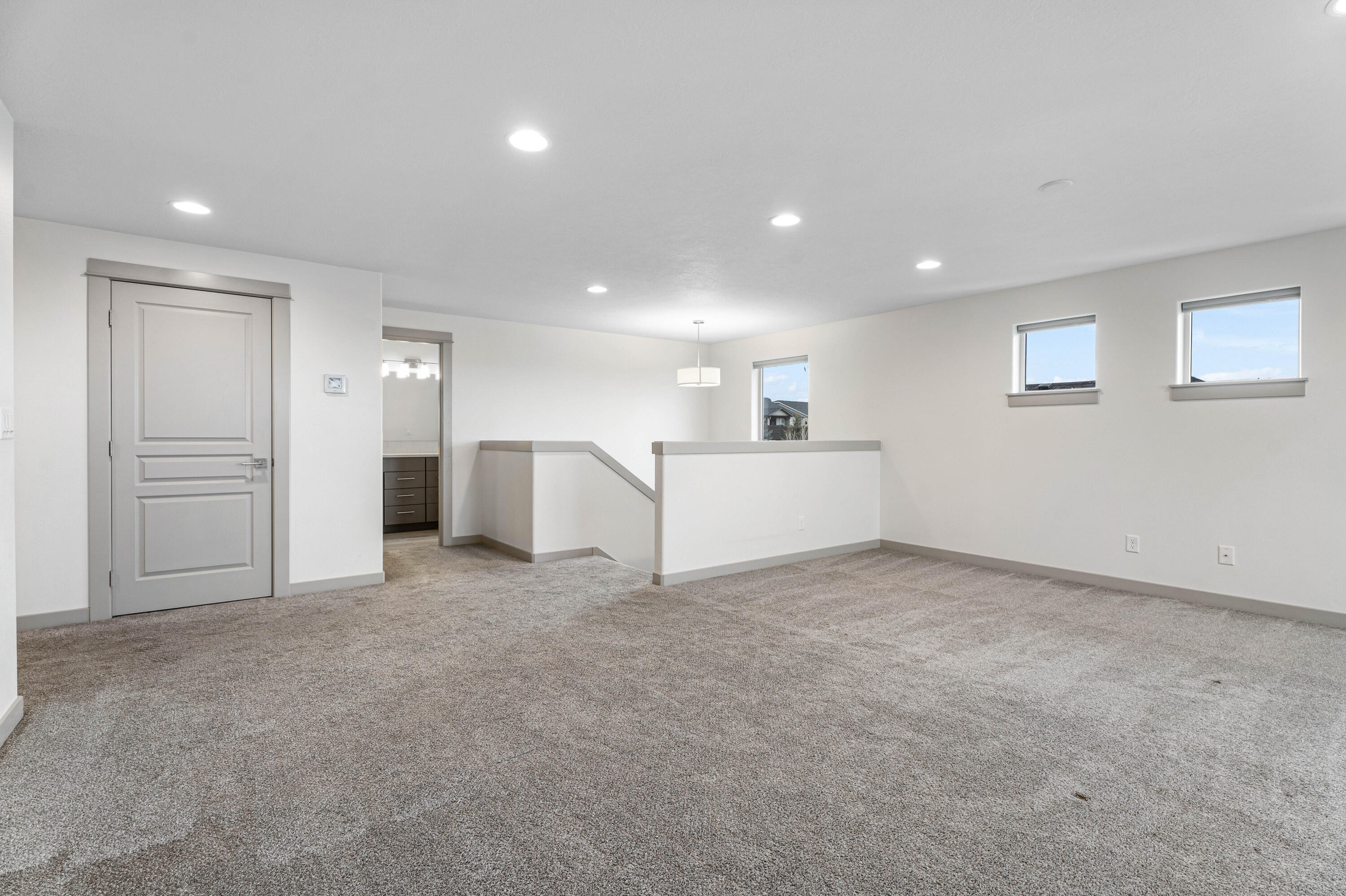 4428 SW Salmon Place