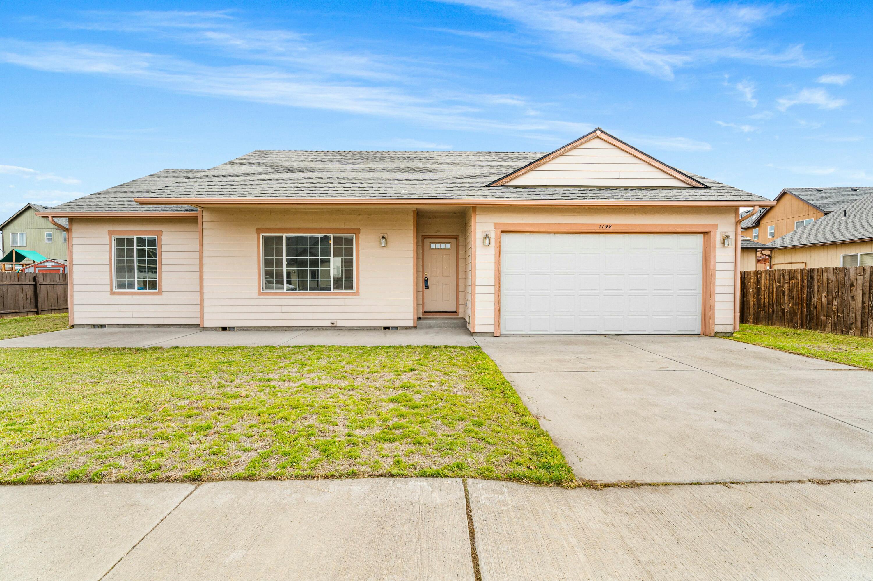 1198 NW Peony Lane