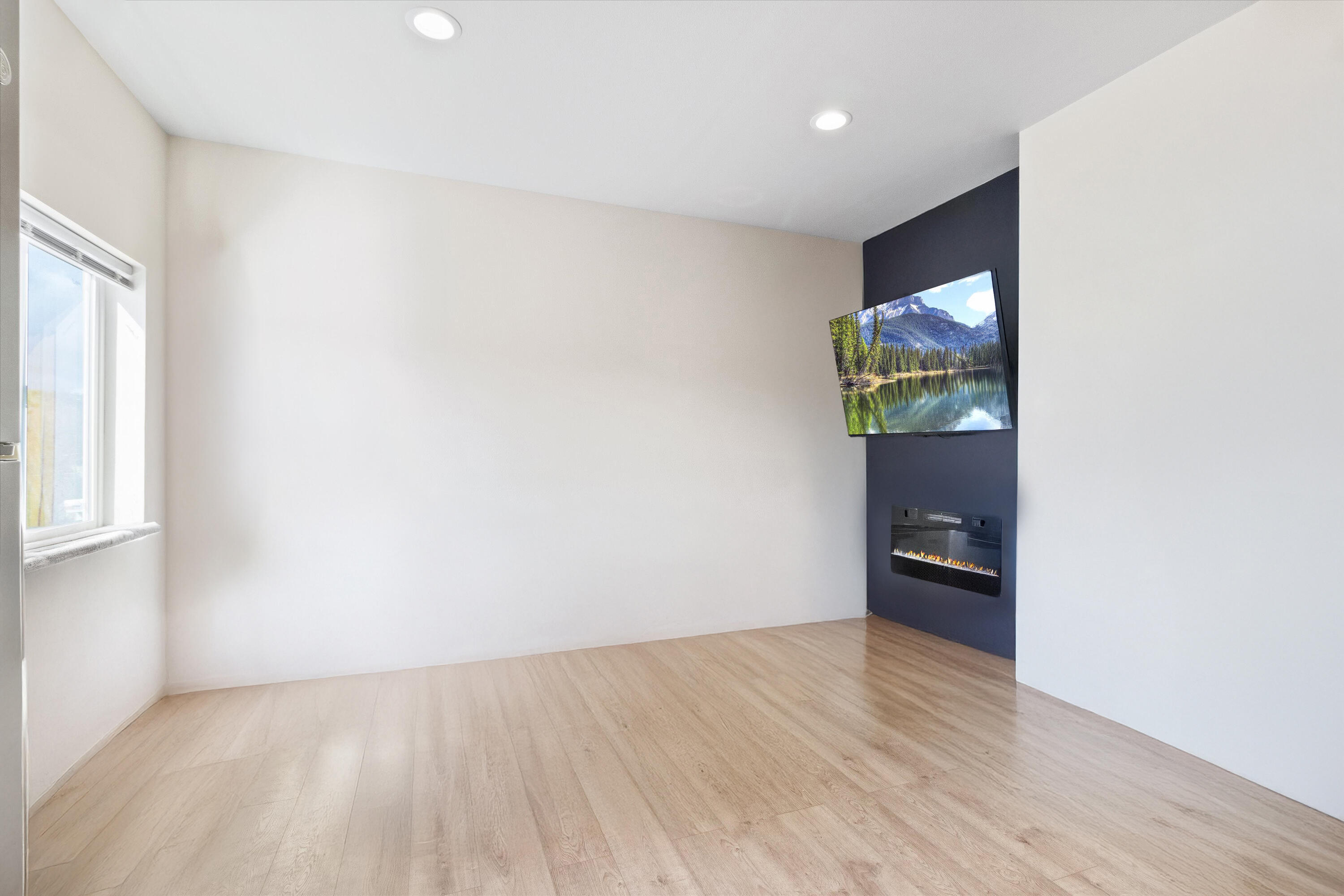 1209 Carlyle Street