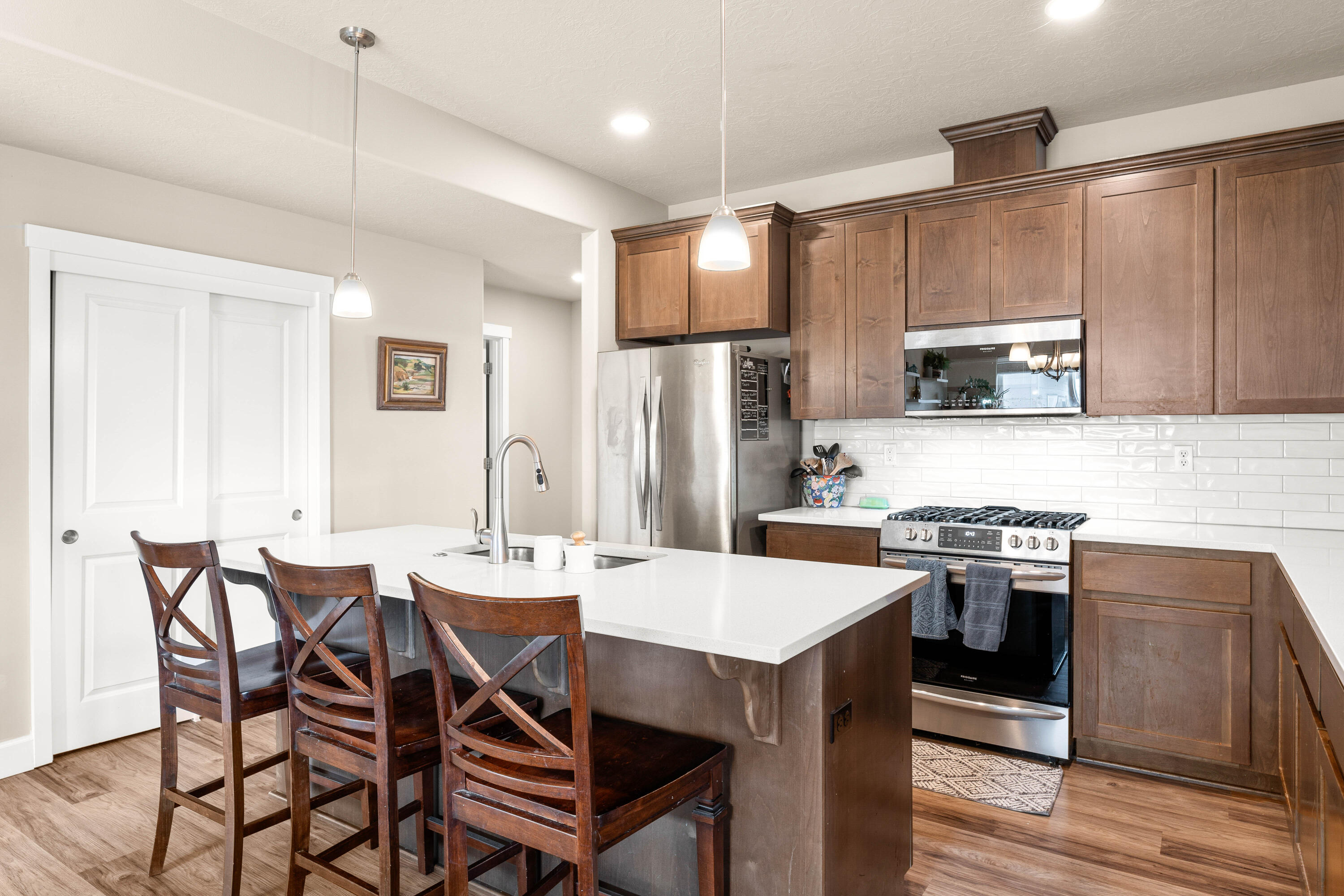 1121 NW Willow Parkway Road