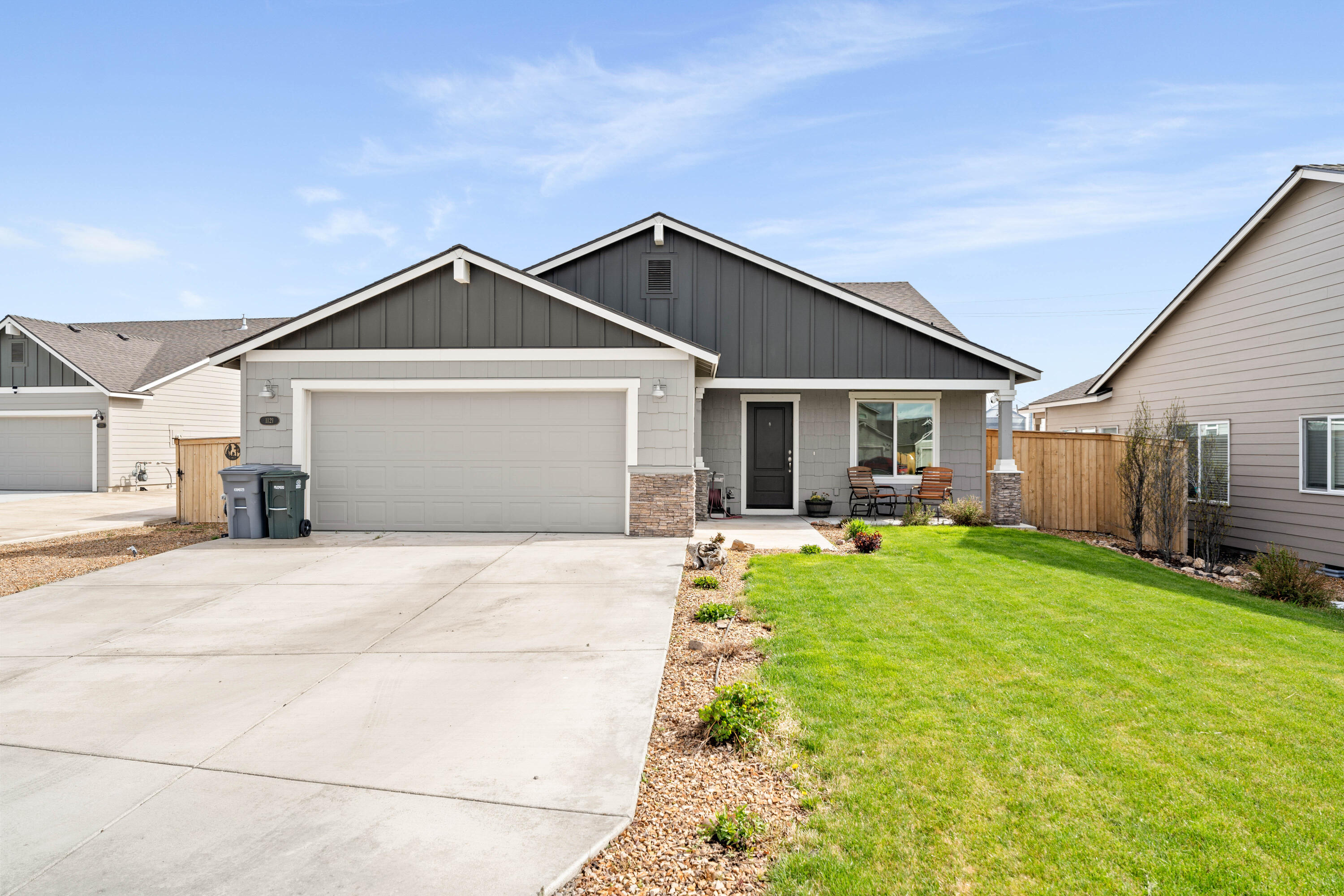 1121 NW Willow Parkway Road
