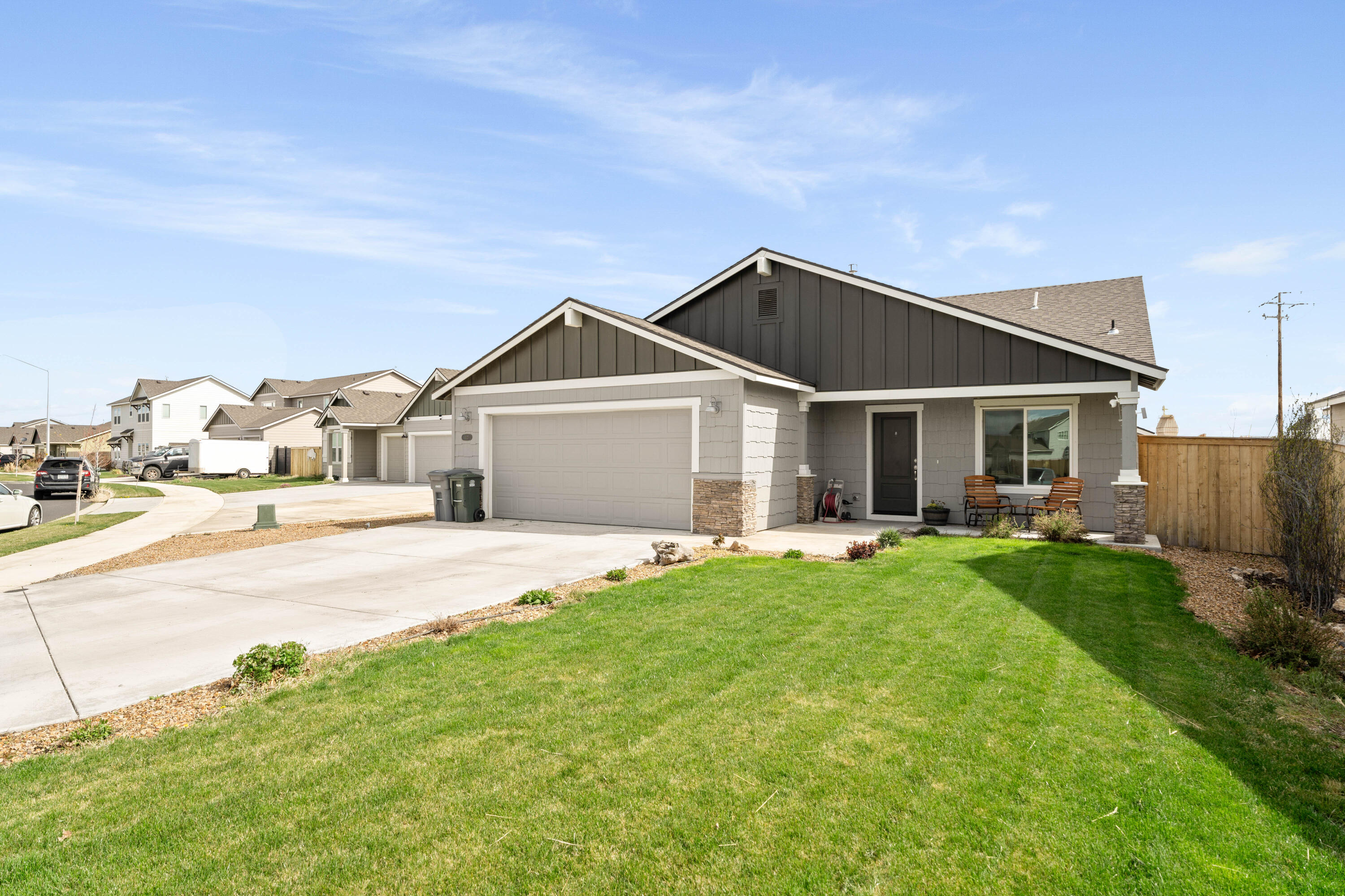 1121 NW Willow Parkway Road