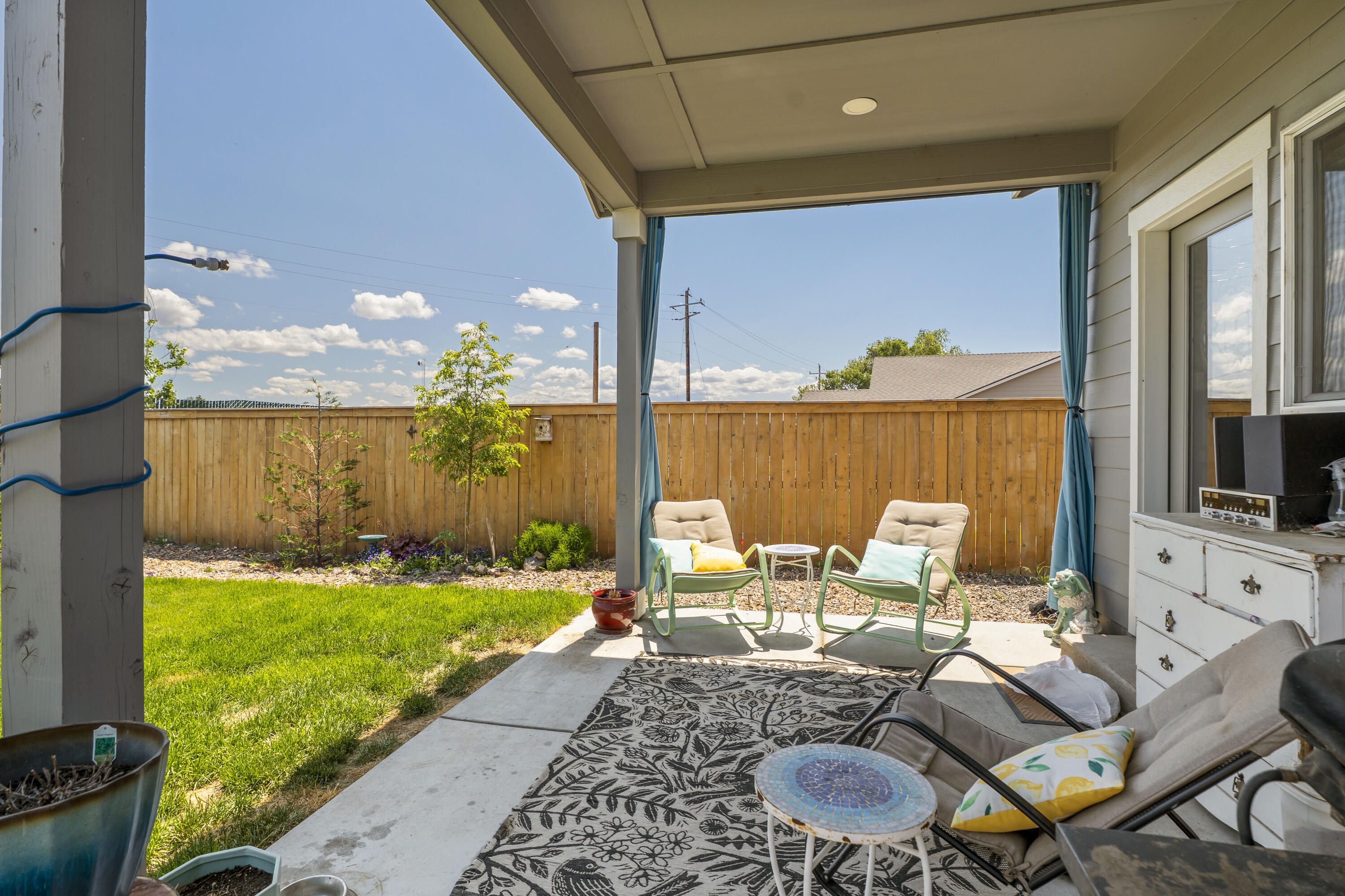 1121 NW Willow Parkway Road