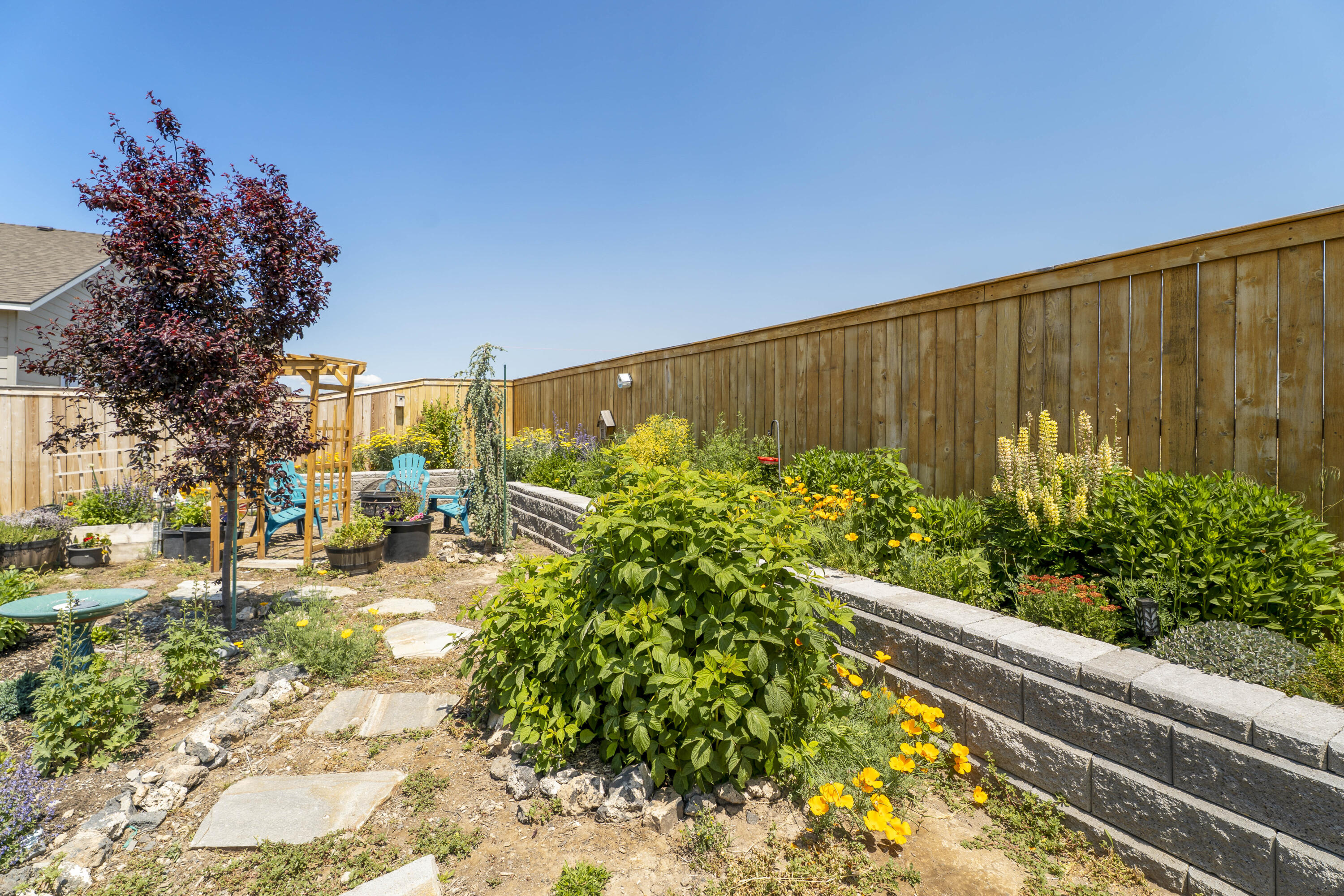 1121 NW Willow Parkway Road