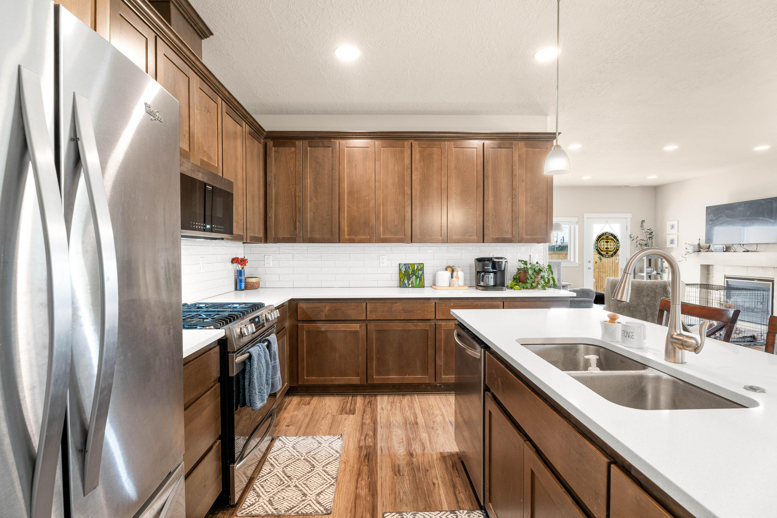 1121 NW Willow Parkway Road