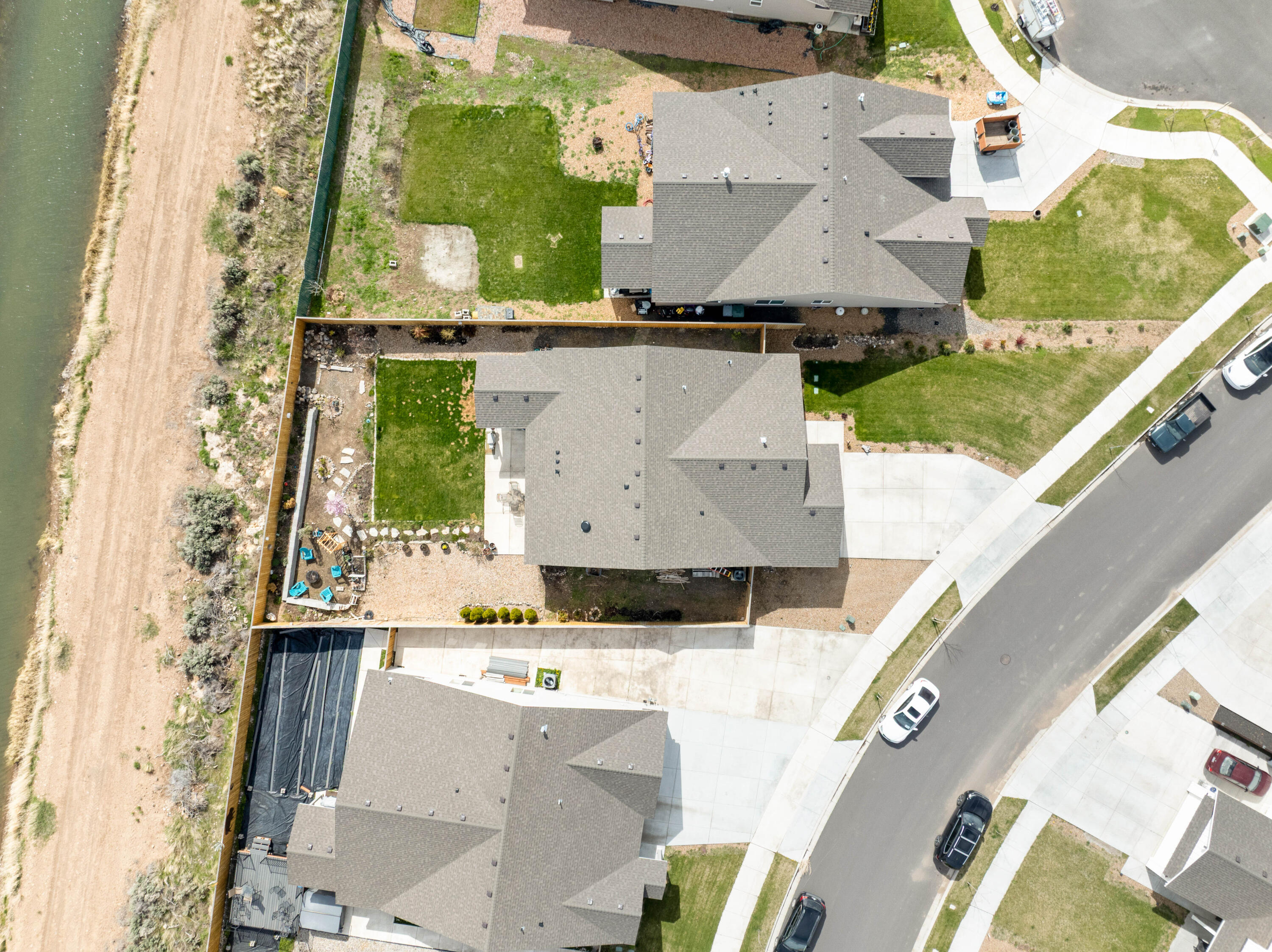 1121 NW Willow Parkway Road